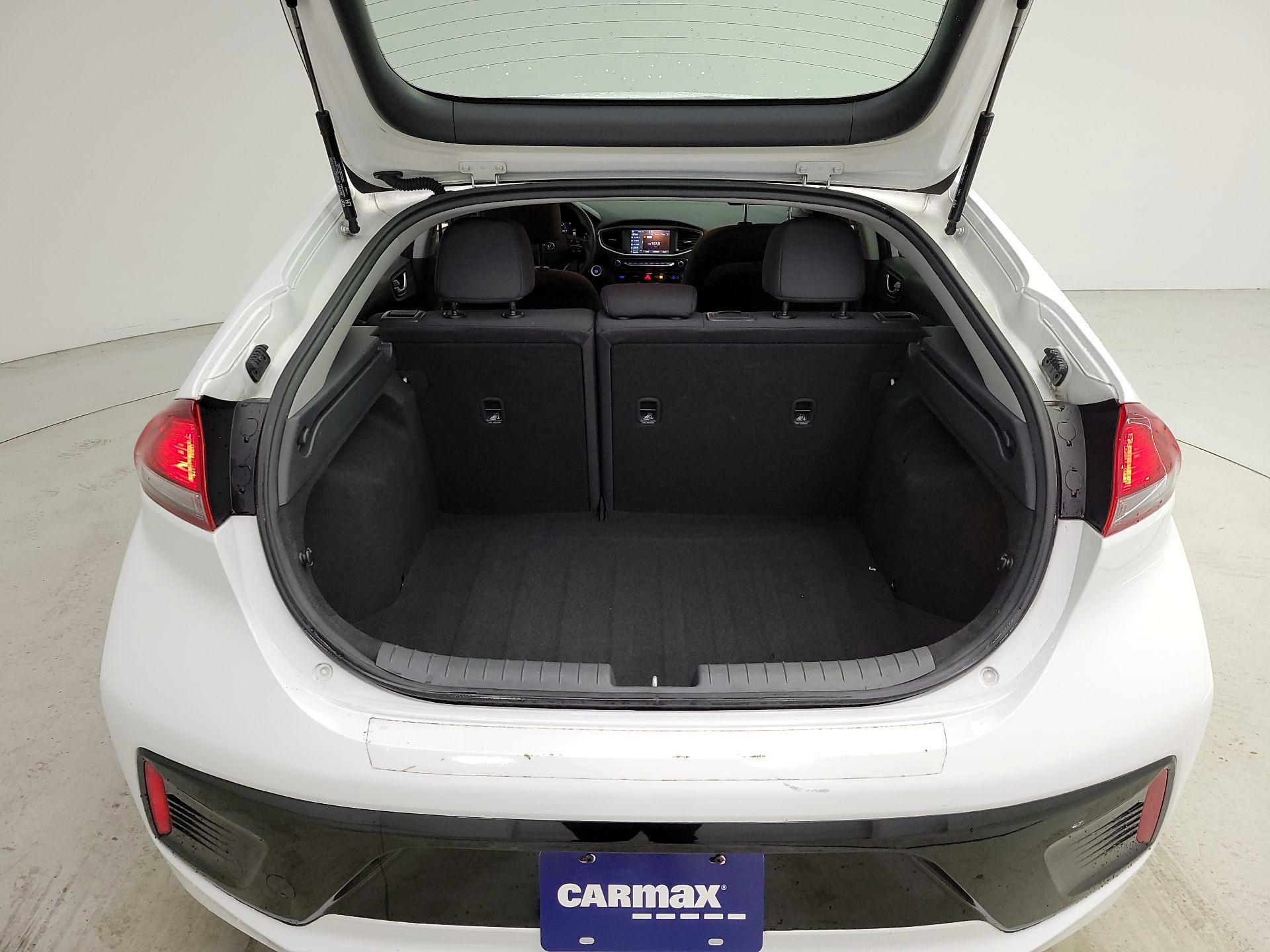 Thumbnail: 2017 Hyundai Ioniq - 20