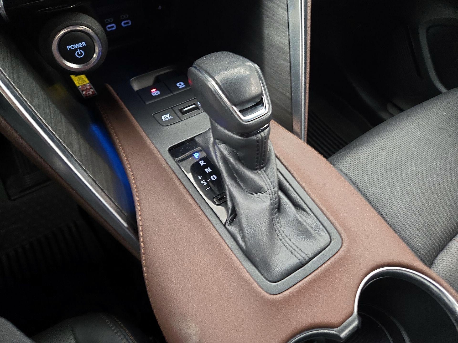 Thumbnail: 2024 Toyota Venza - 17