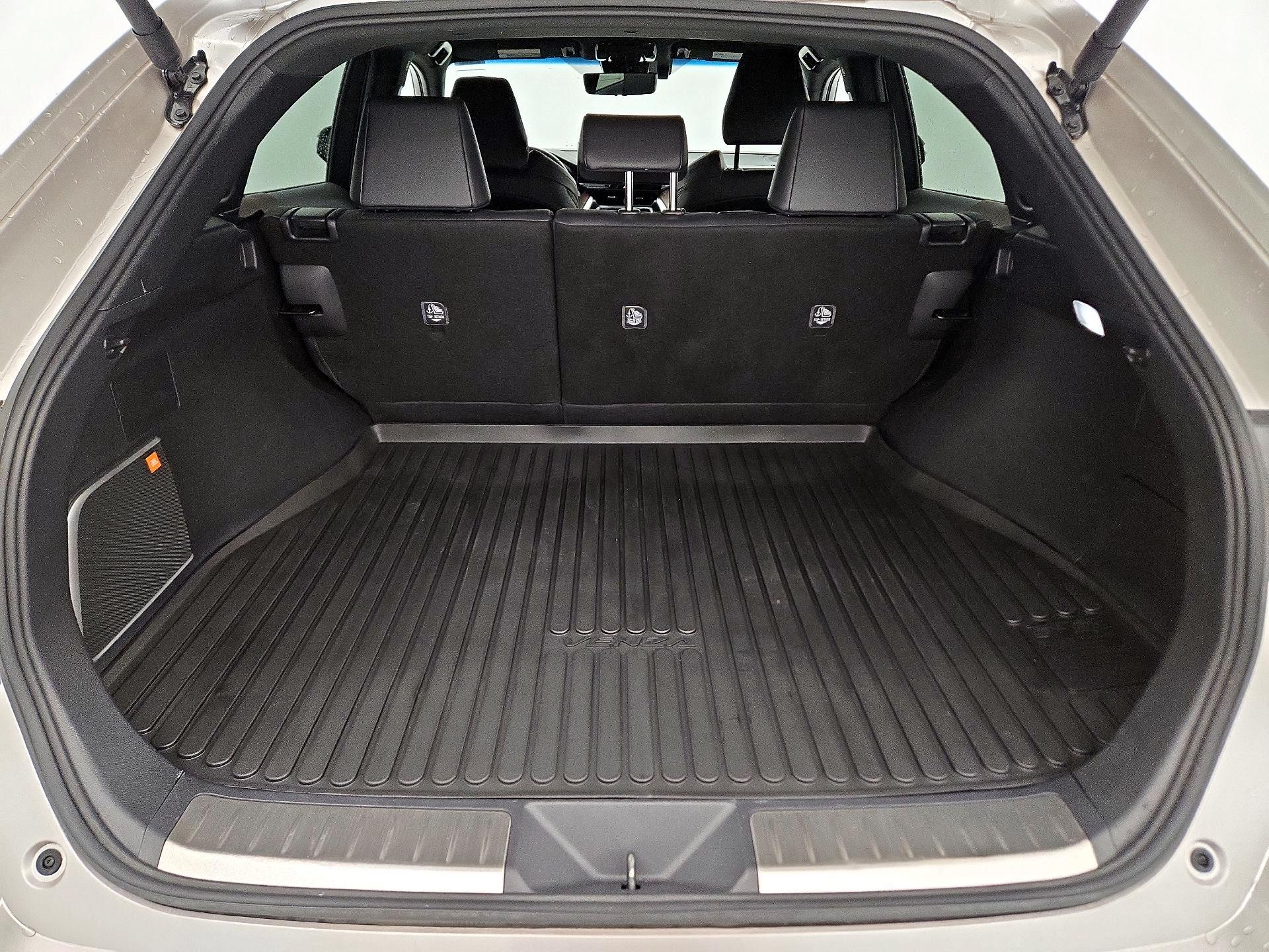 Thumbnail: 2024 Toyota Venza - 20