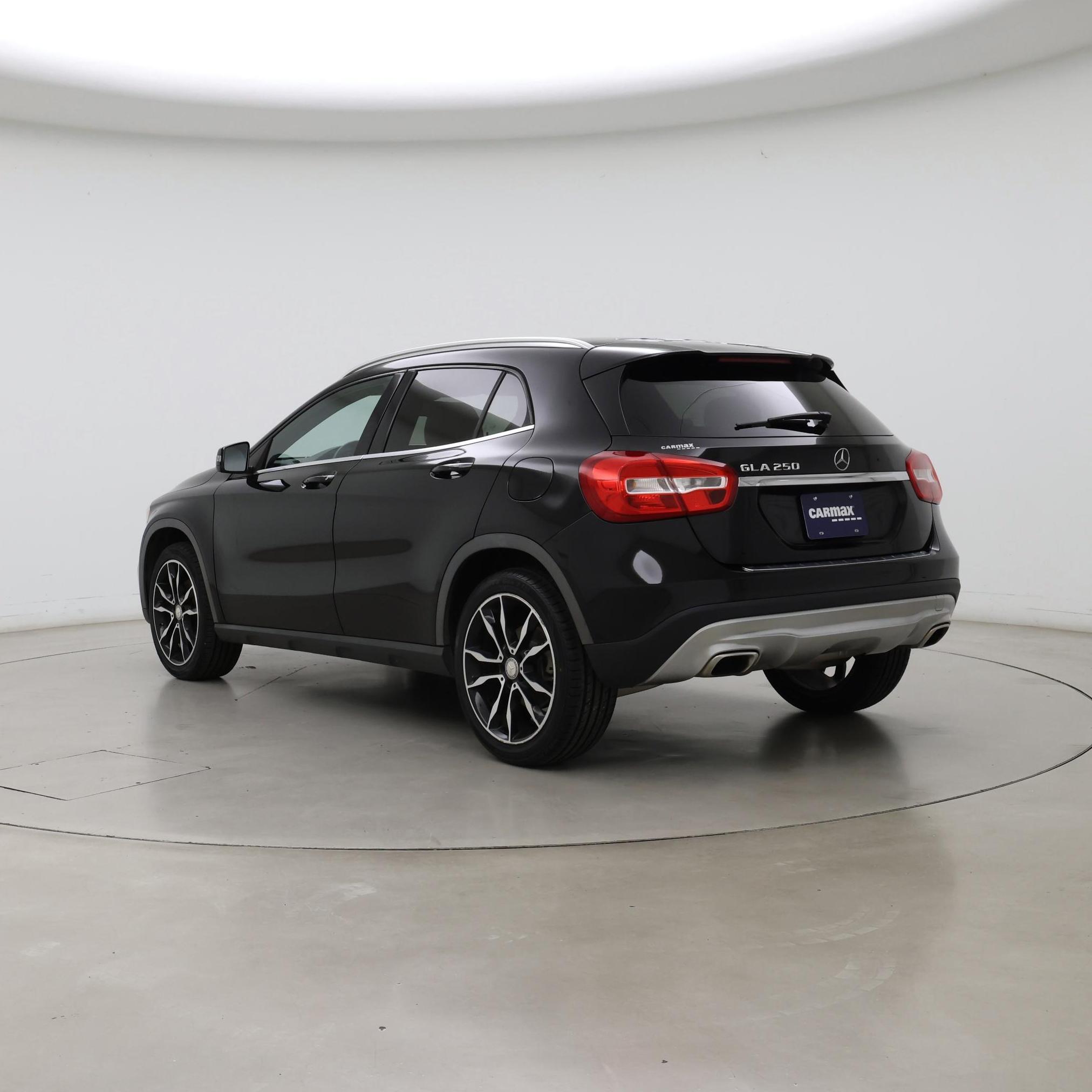 Thumbnail: 2016 Mercedes-Benz GLA - 2