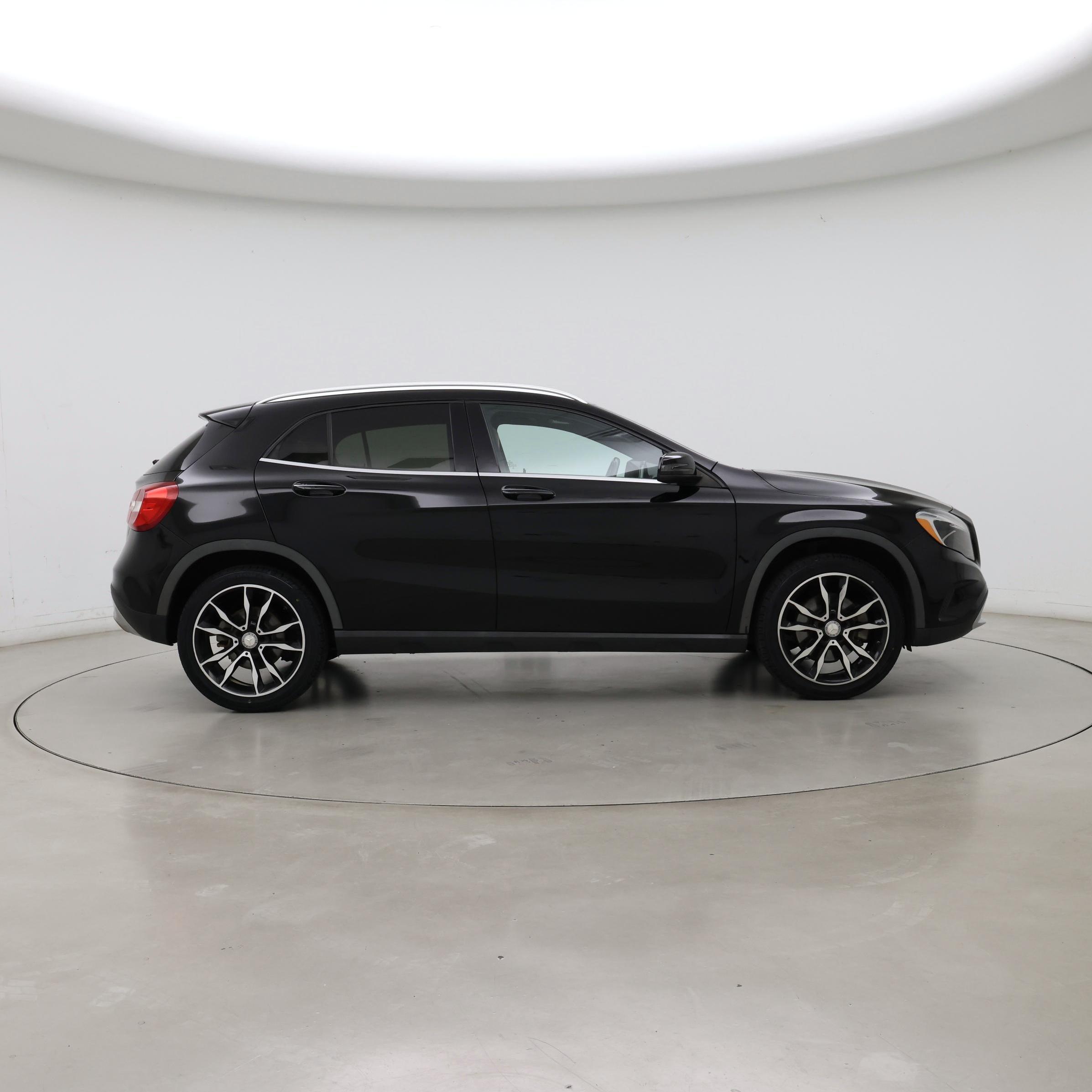 Thumbnail: 2016 Mercedes-Benz GLA - 7