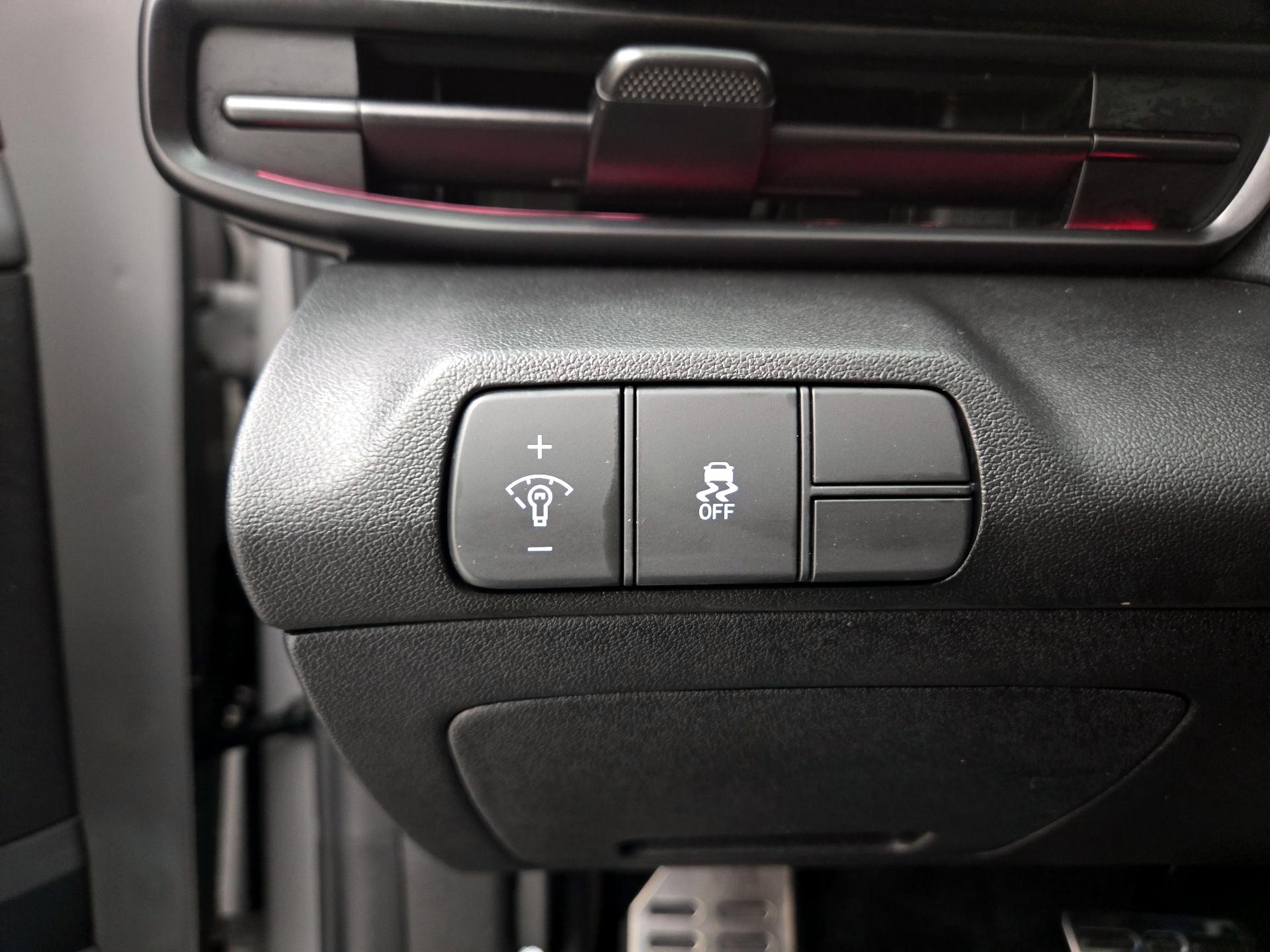 Thumbnail: 2025 Hyundai Elantra - 13