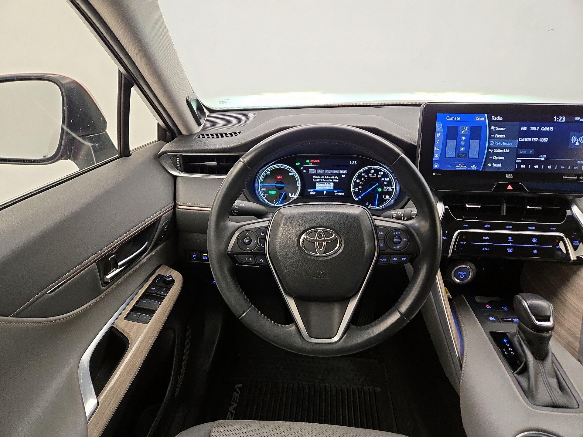 Thumbnail: 2021 Toyota Venza - 10