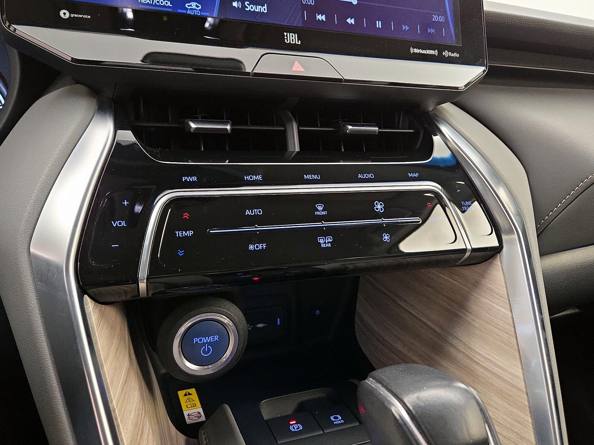 Thumbnail: 2021 Toyota Venza - 16