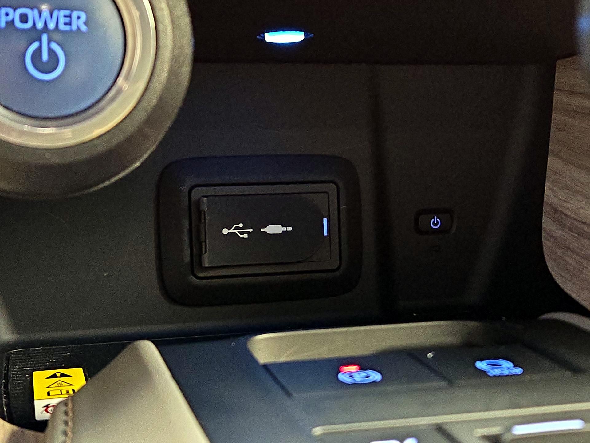 Thumbnail: 2021 Toyota Venza - 18