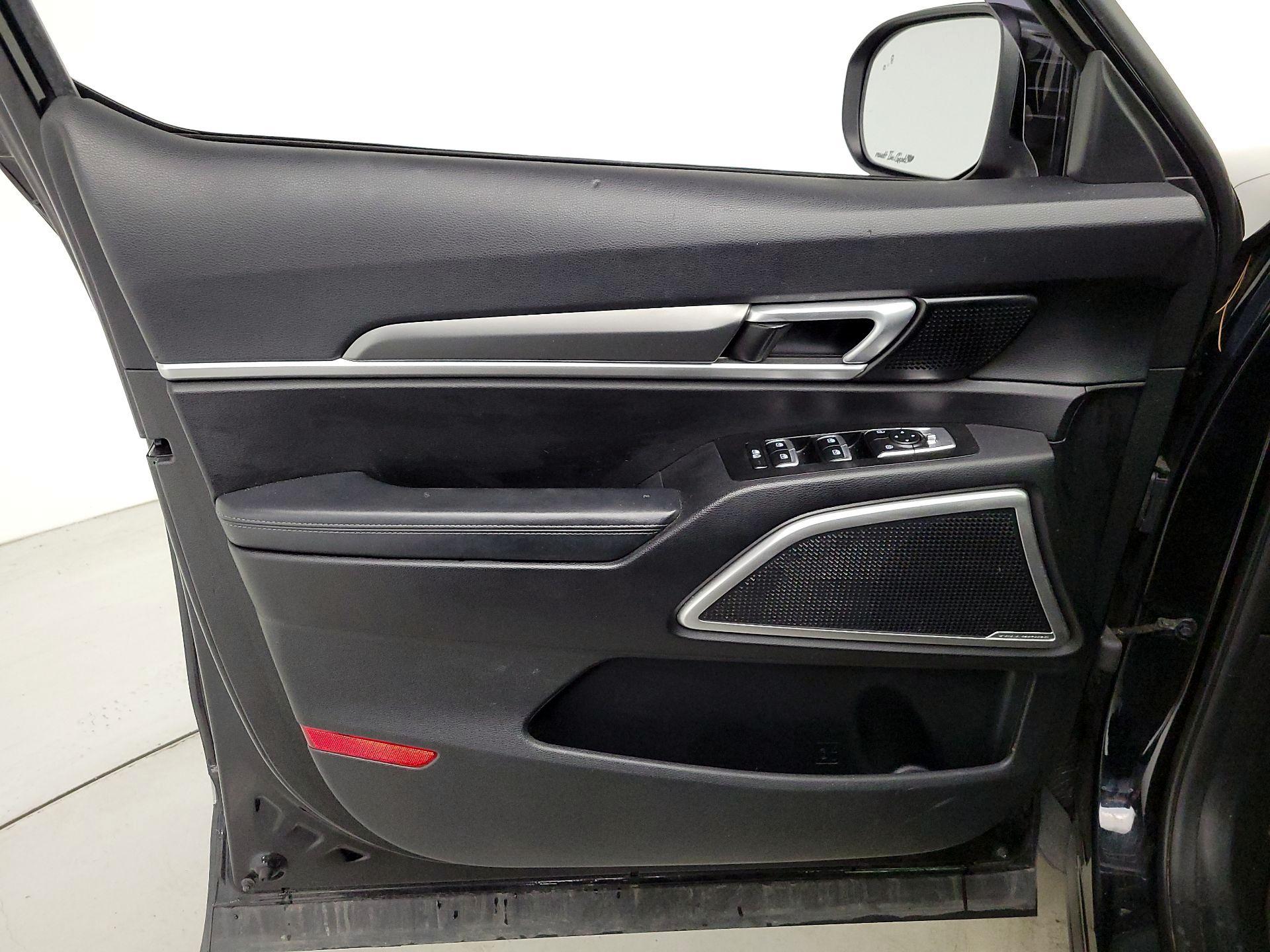 Thumbnail: 2020 Kia Telluride - 12