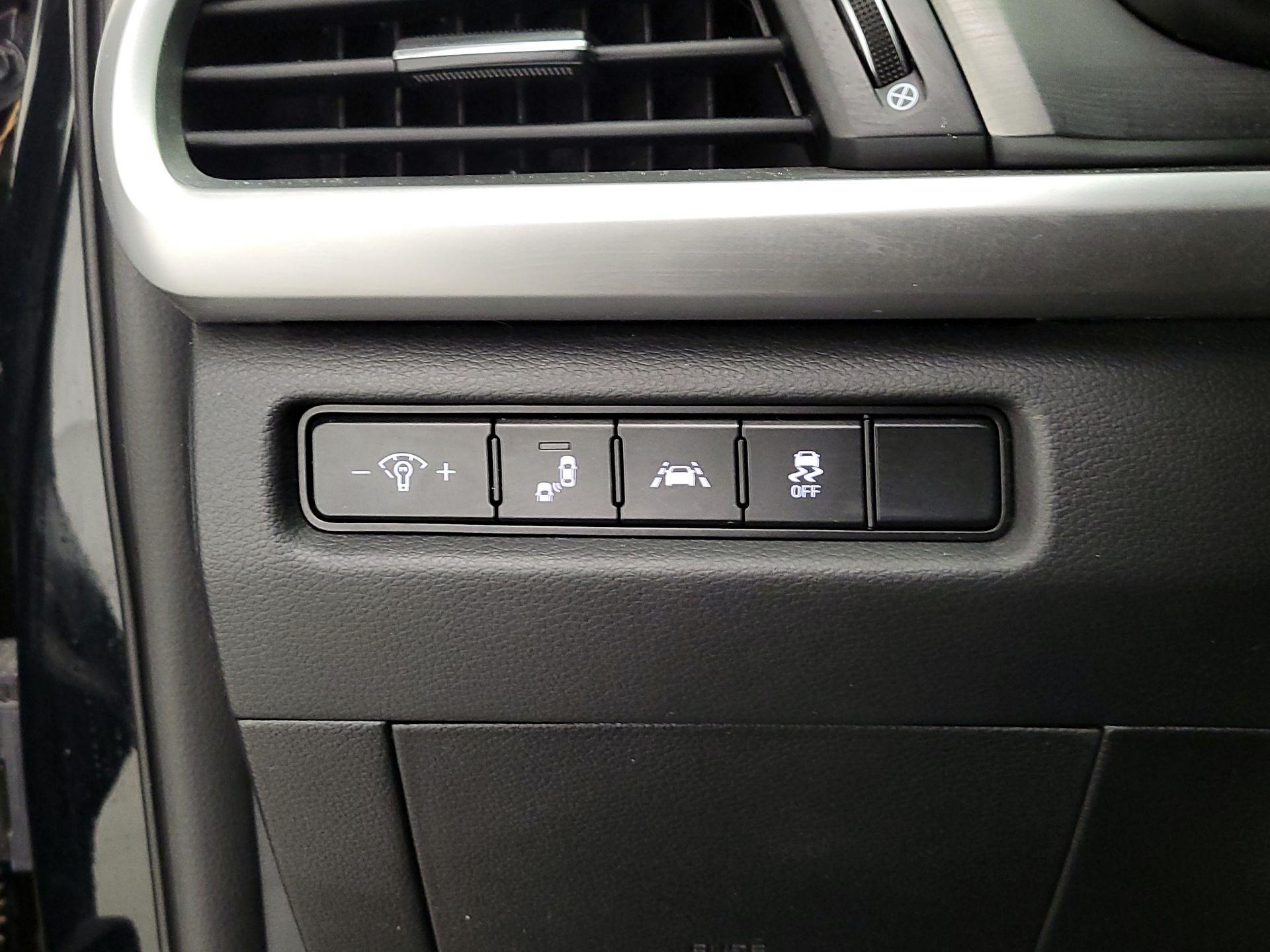 Thumbnail: 2020 Kia Telluride - 13