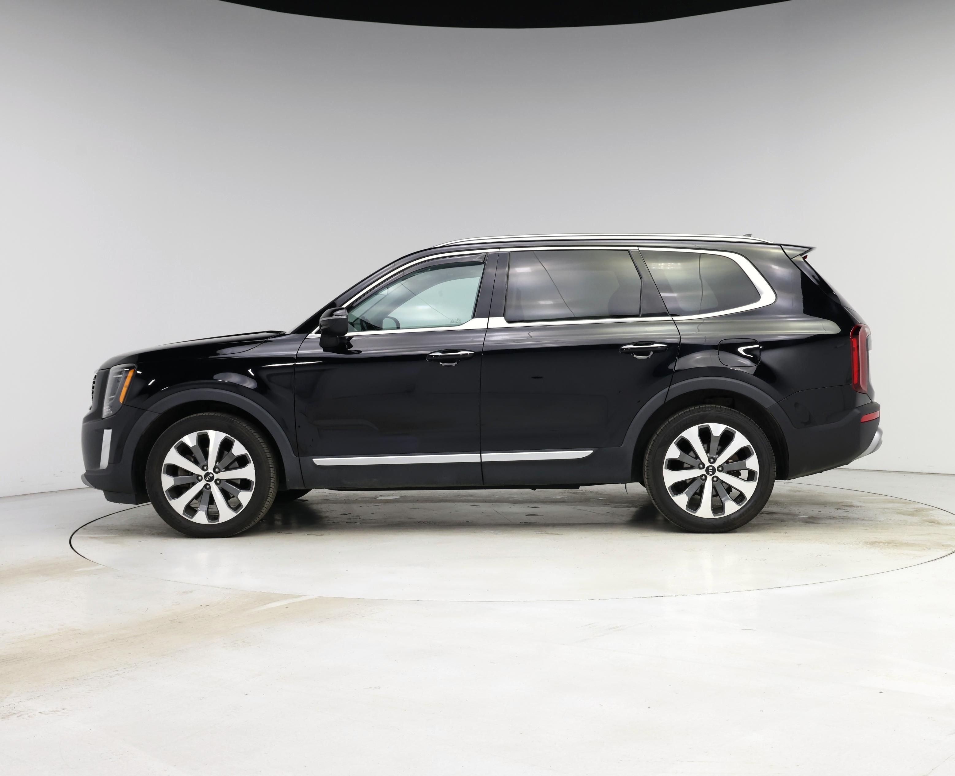 Thumbnail: 2020 Kia Telluride - 3