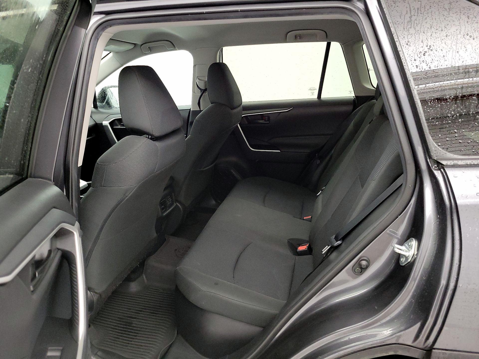 Thumbnail: 2021 Toyota RAV4 - 19