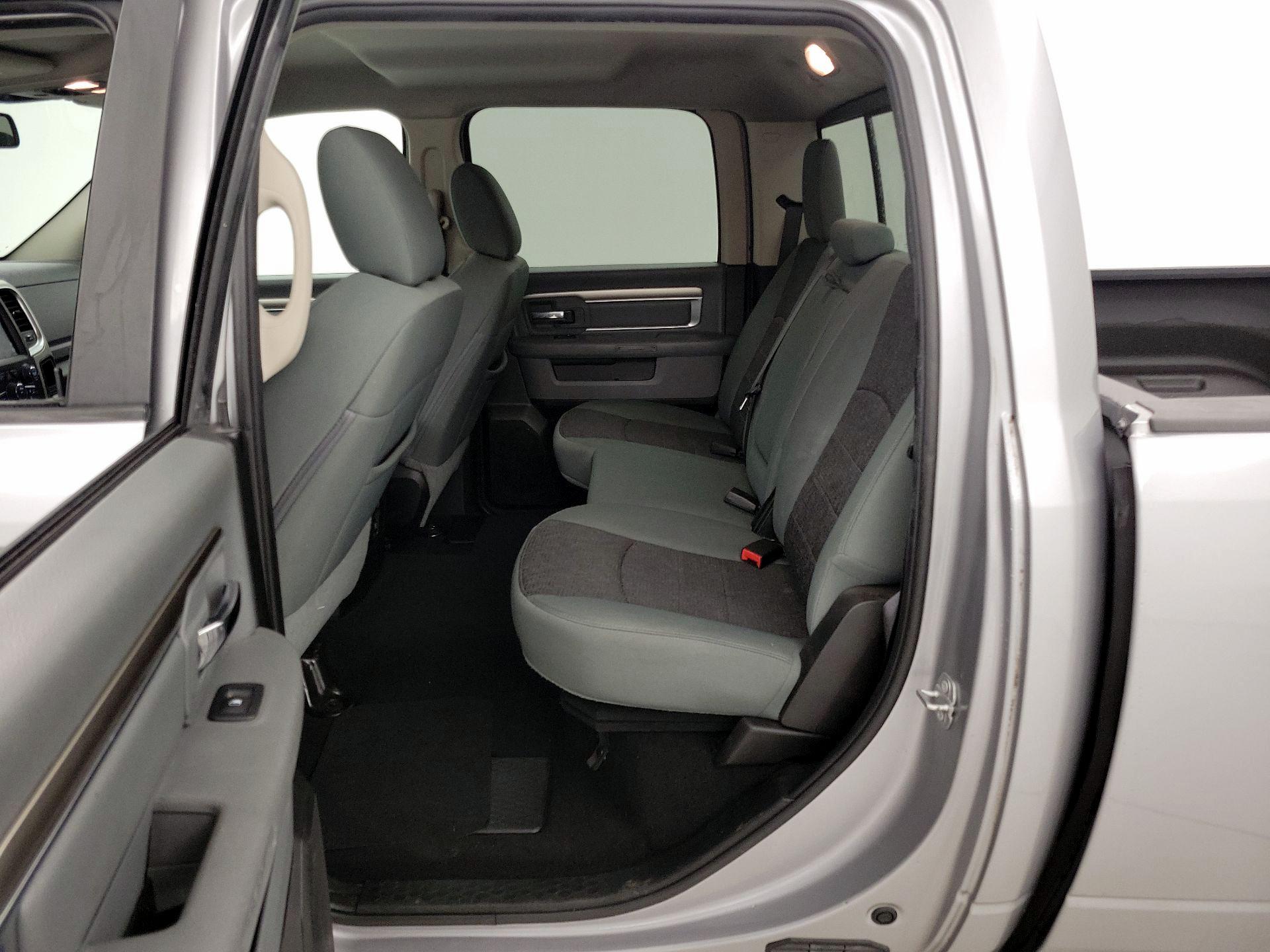 Thumbnail: 2020 RAM 1500 Classic - 20