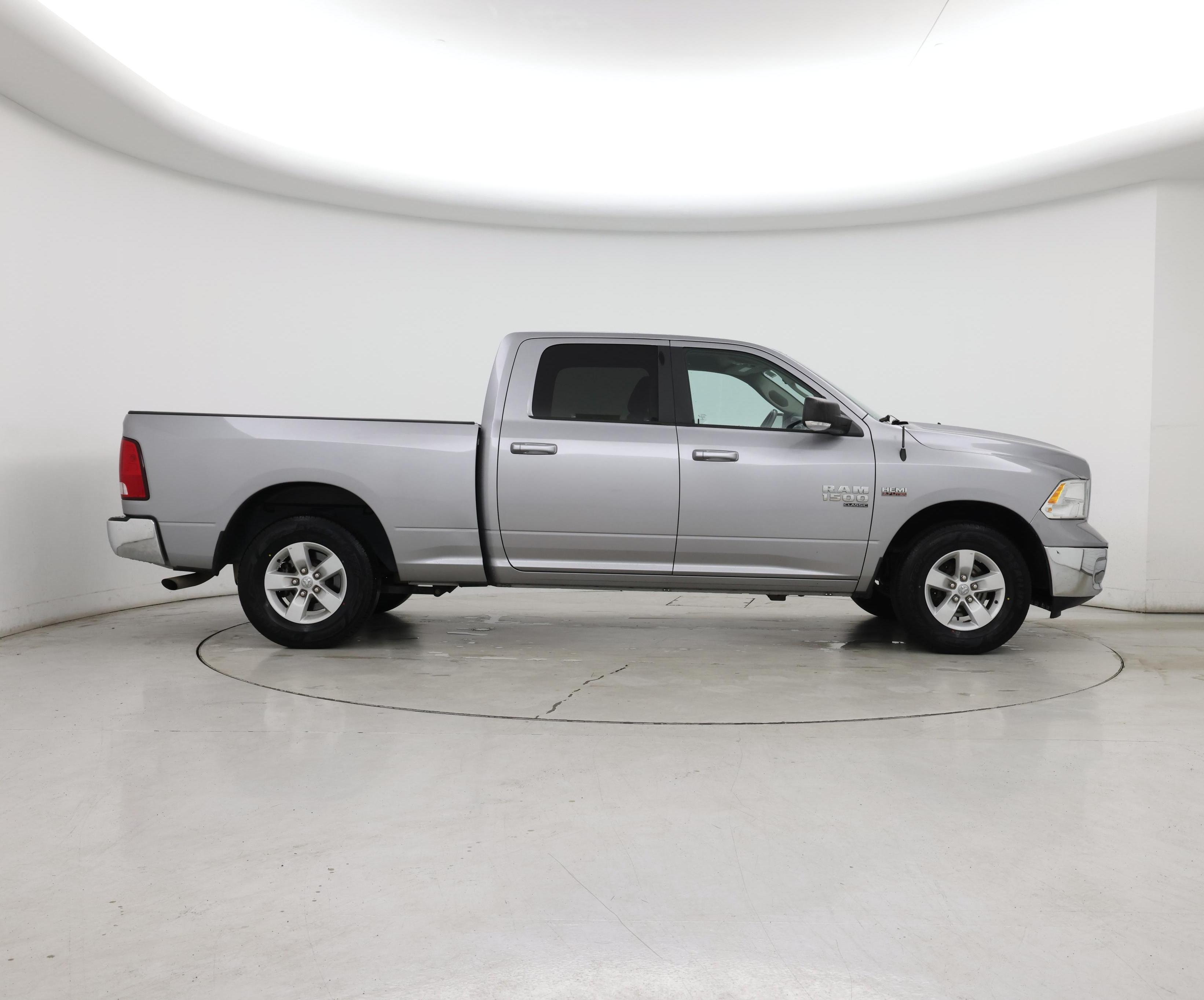 Thumbnail: 2020 RAM 1500 Classic - 7