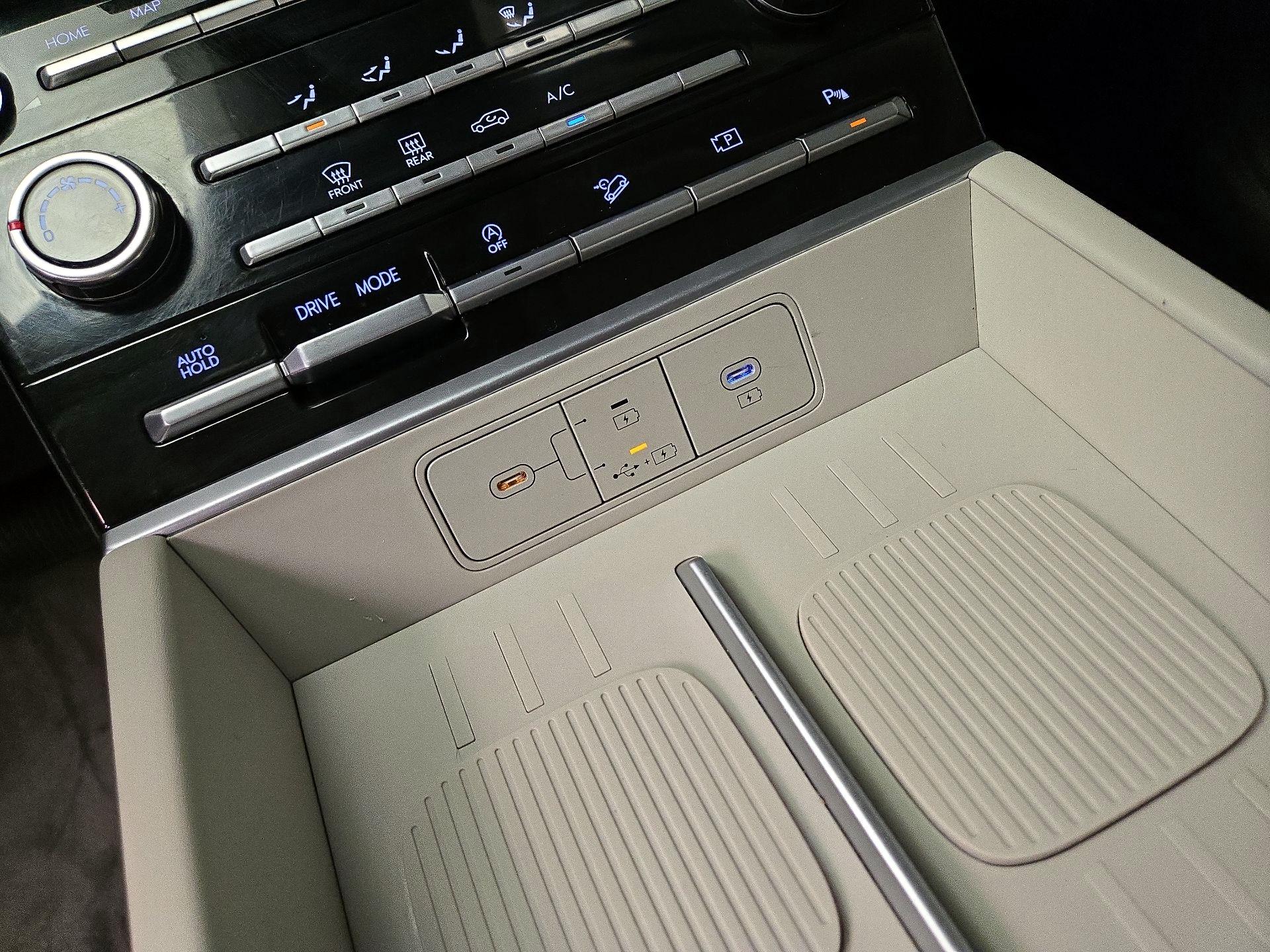 Thumbnail: 2024 Hyundai Santa Fe - 18