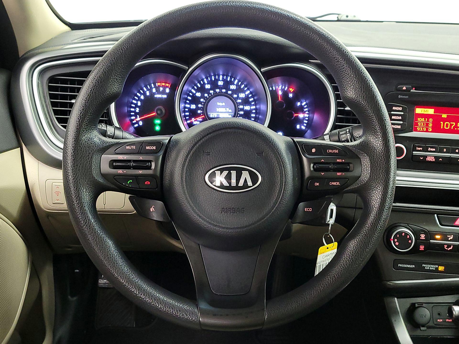 Thumbnail: 2015 Kia Optima - 10