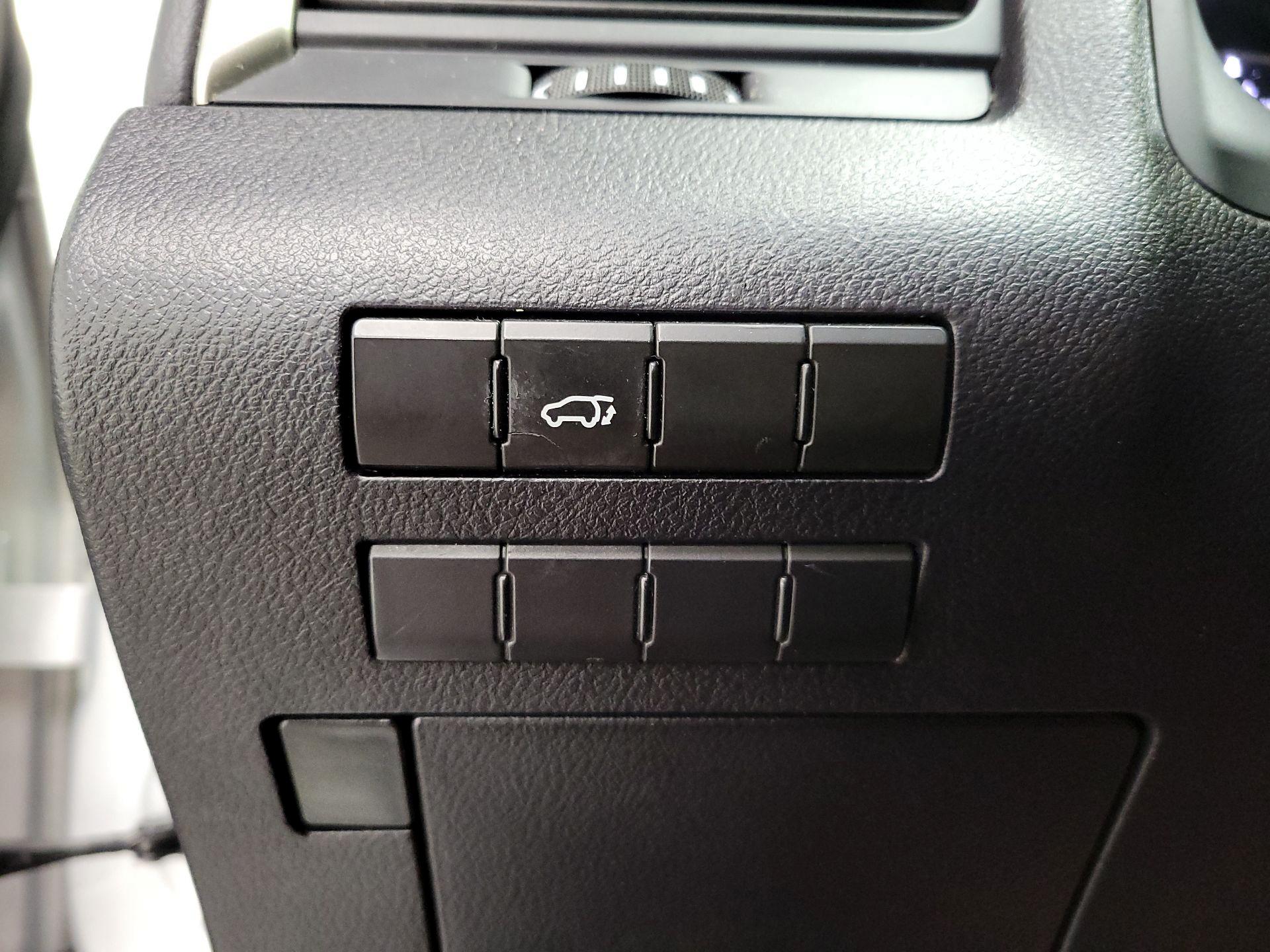 Thumbnail: 2016 Lexus RX - 13