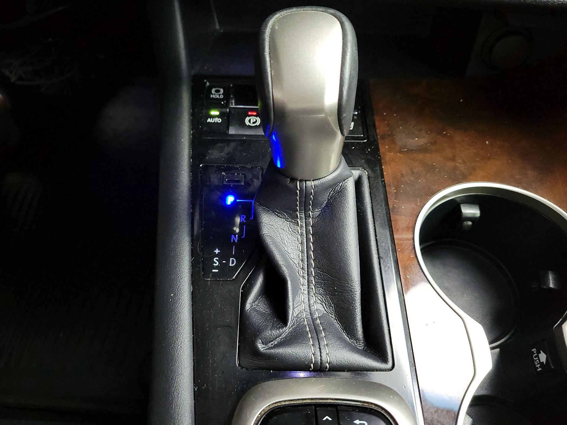 Thumbnail: 2016 Lexus RX - 18