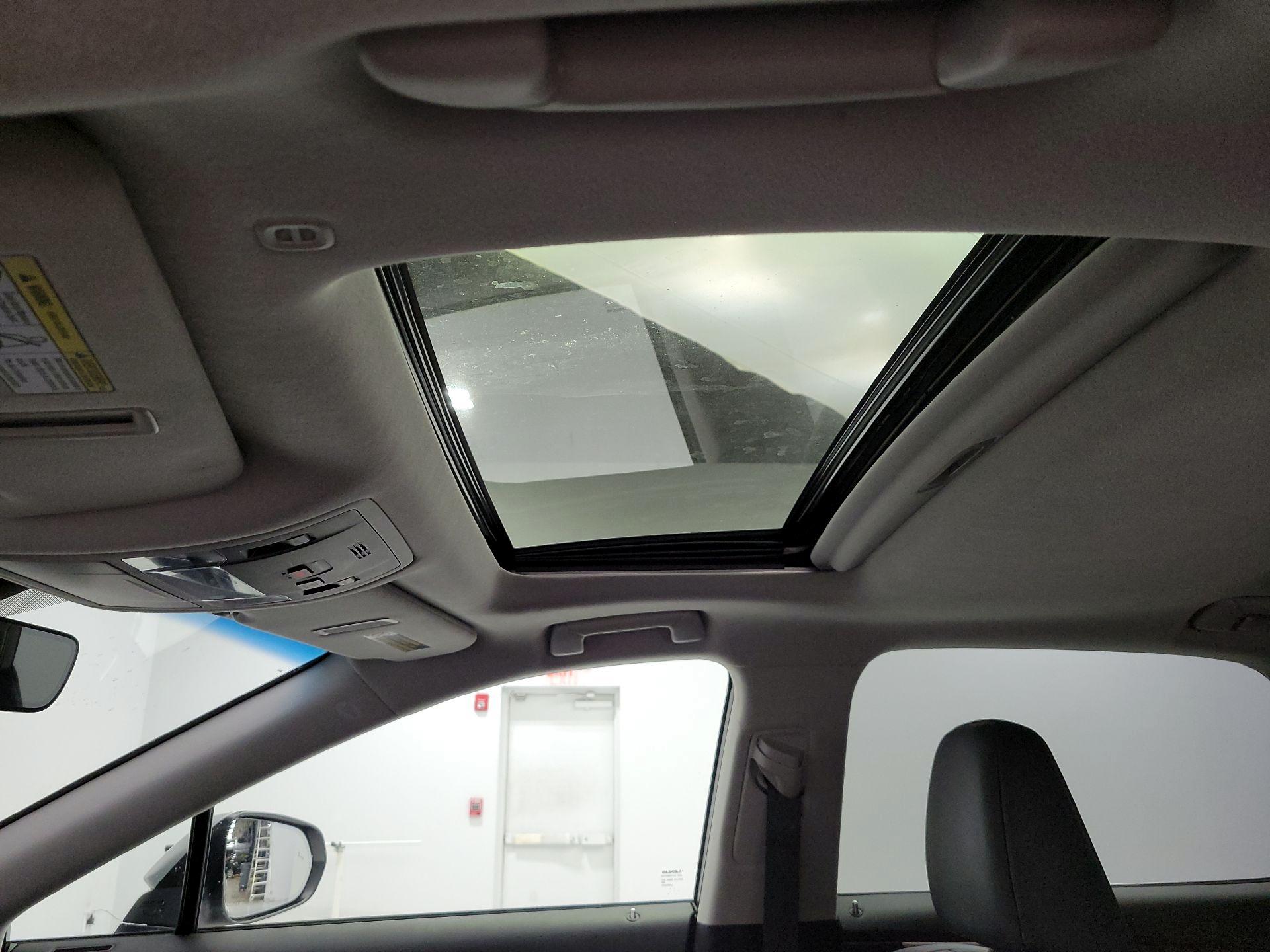 Thumbnail: 2016 Lexus RX - 20