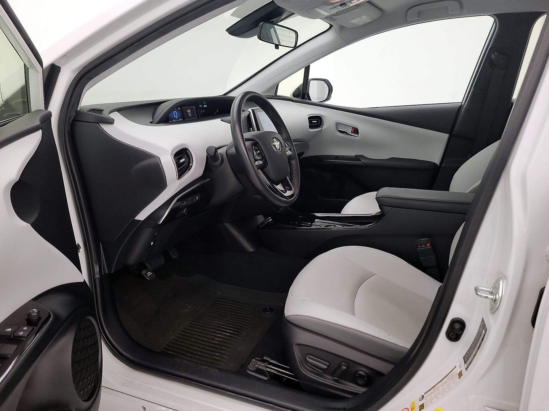 Thumbnail: 2021 Toyota Prius Prime - 11