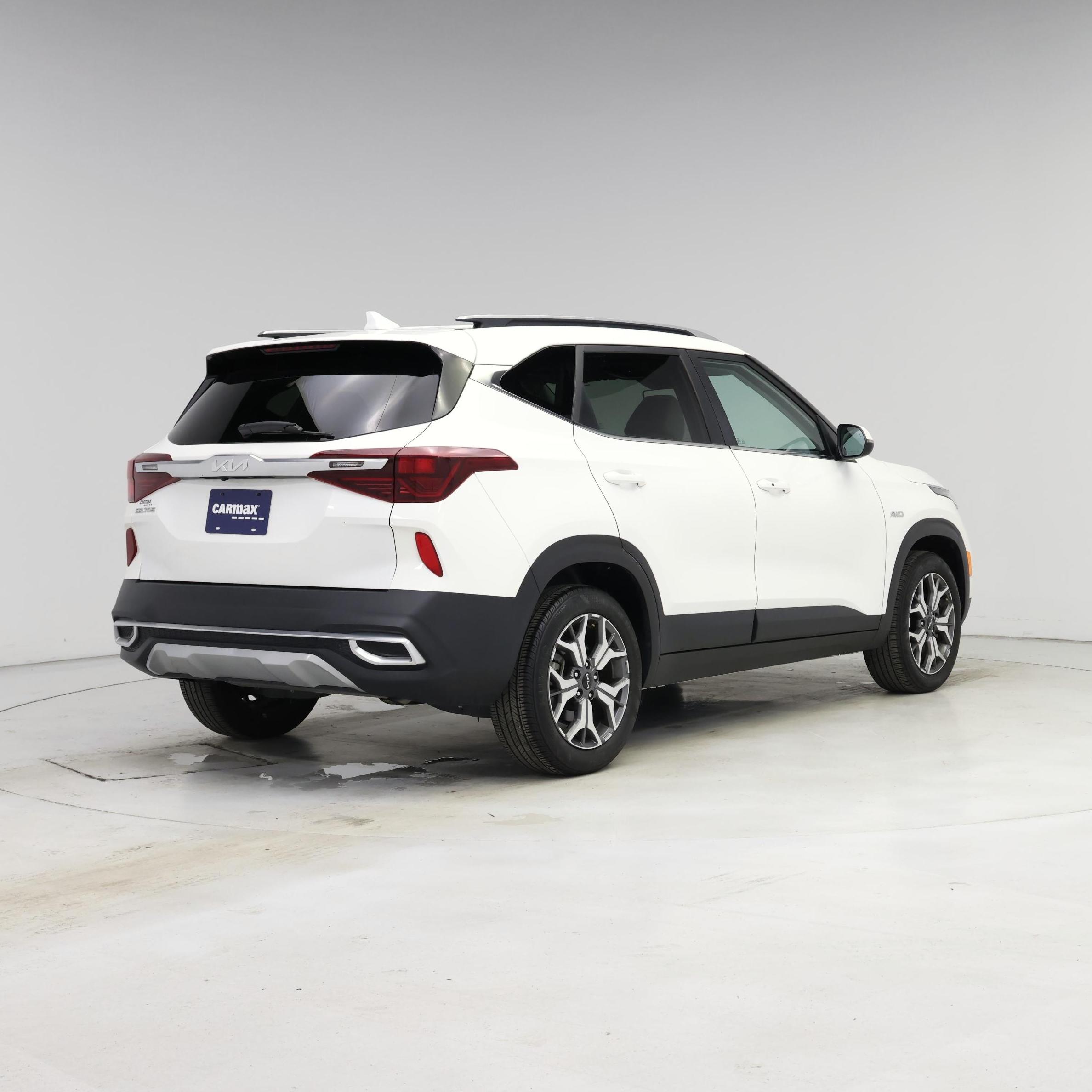 Thumbnail: 2023 Kia Seltos - 8