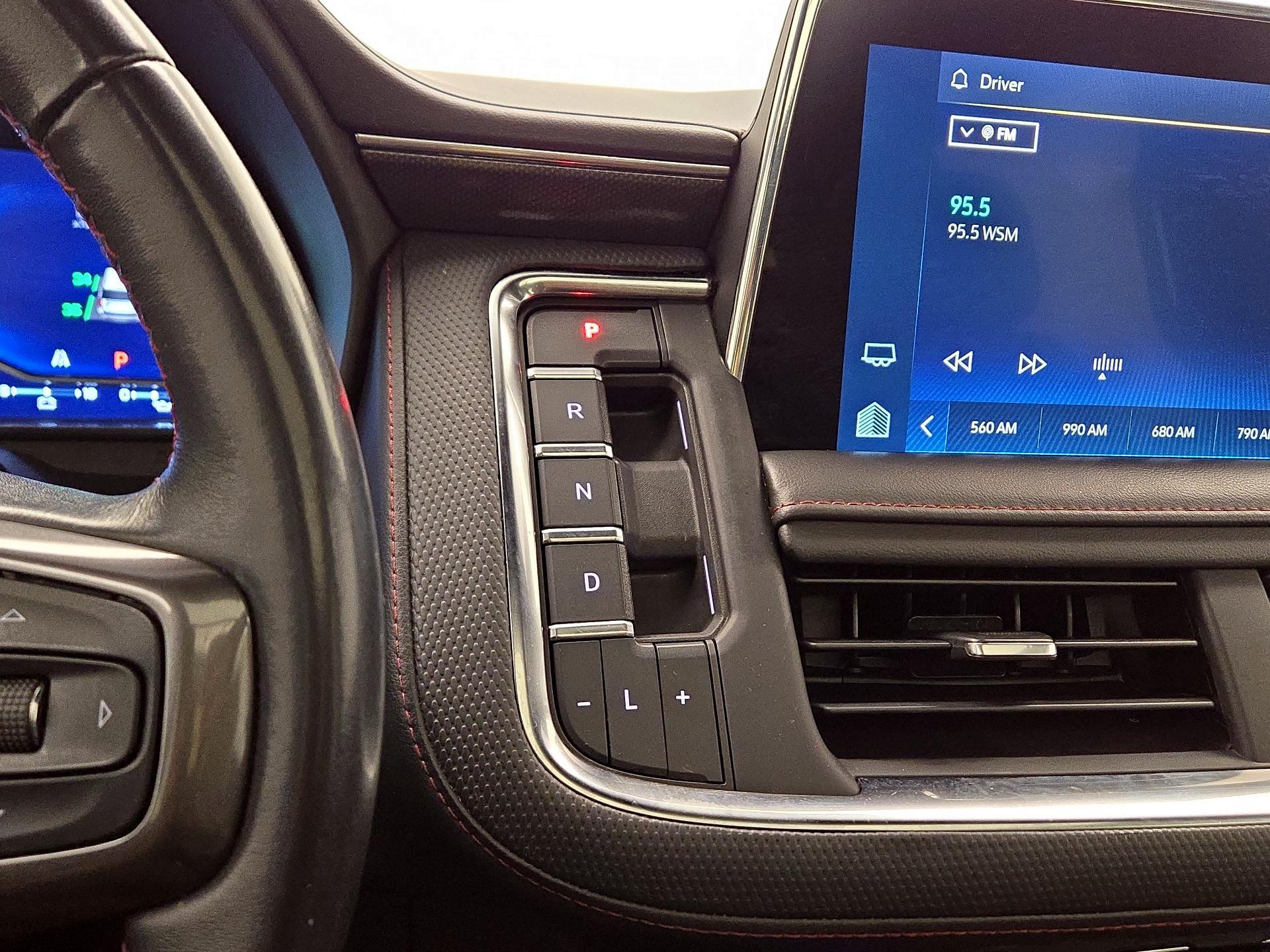 Thumbnail: 2023 Chevrolet Tahoe - 17