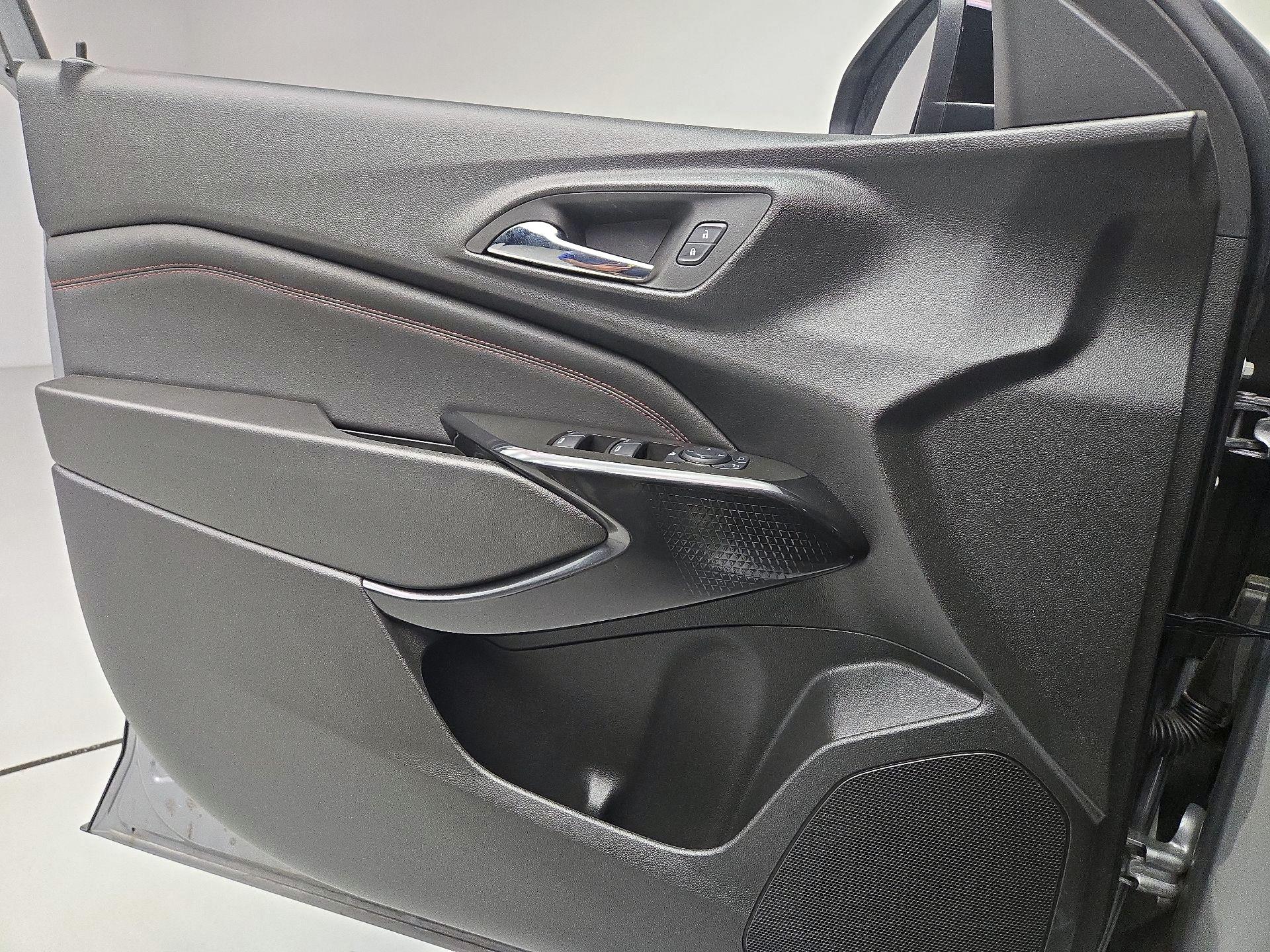 Thumbnail: 2024 Chevrolet Trax - 12