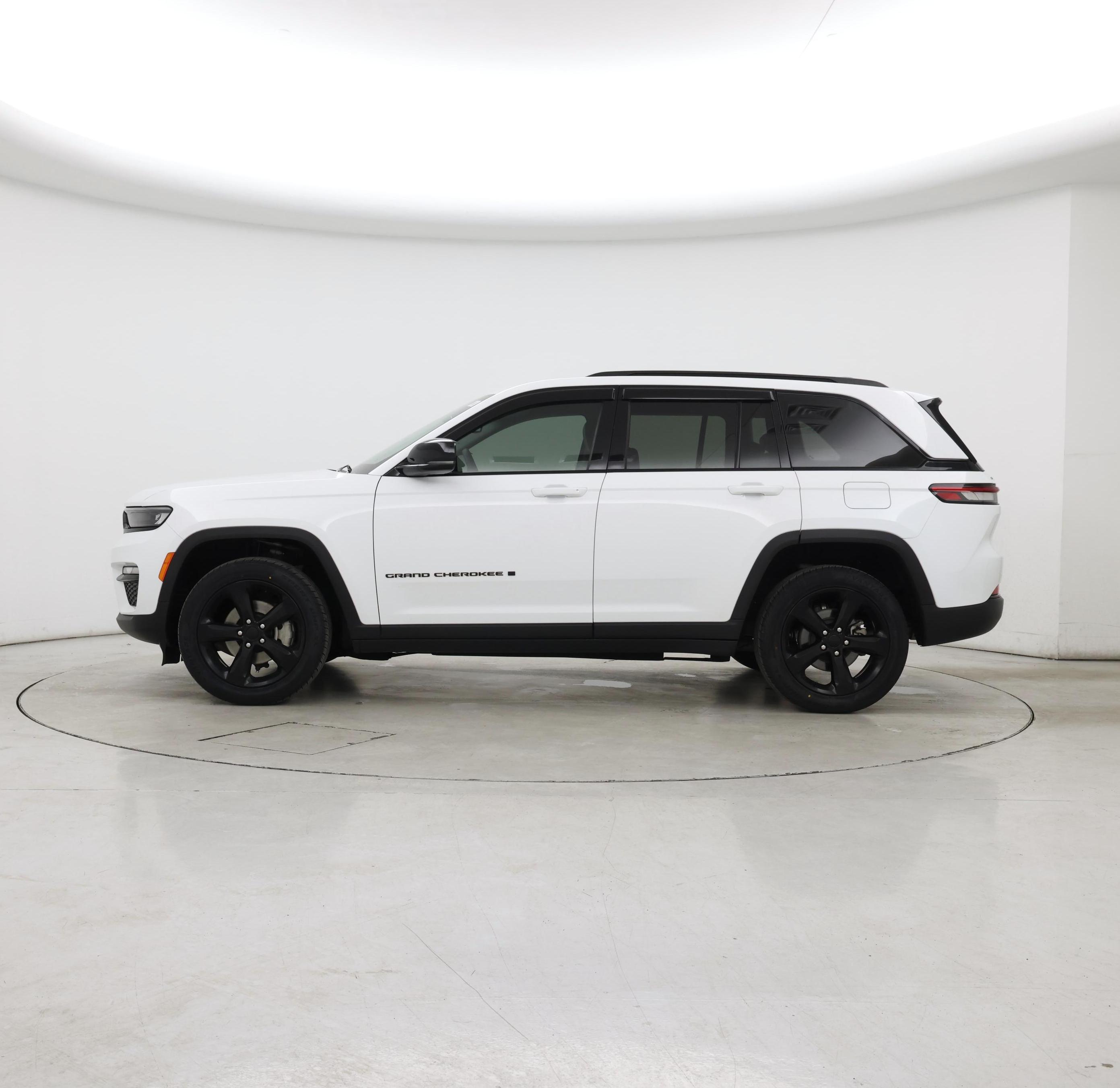 Thumbnail: 2023 Jeep Grand Cherokee - 3