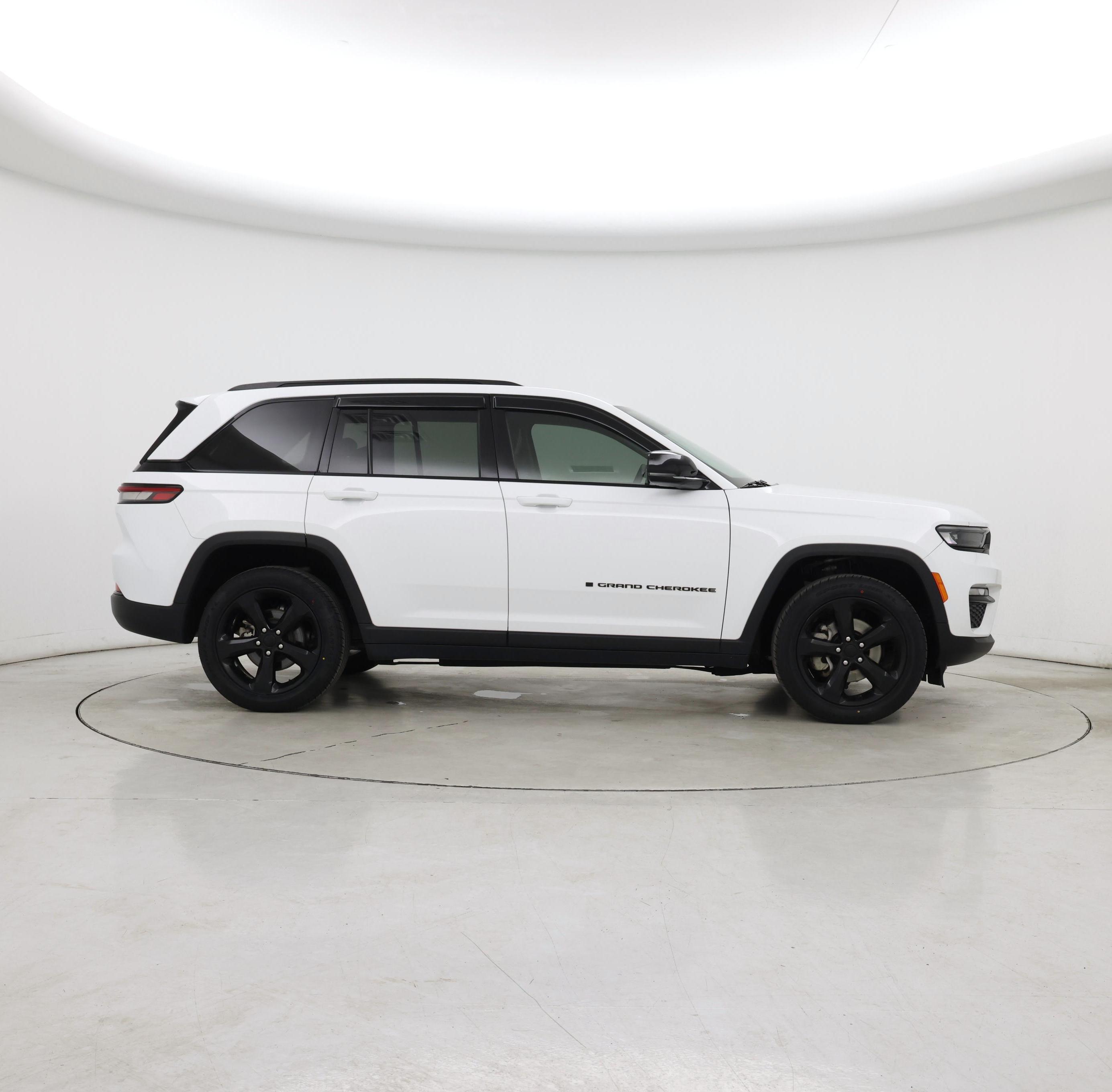 Thumbnail: 2023 Jeep Grand Cherokee - 7