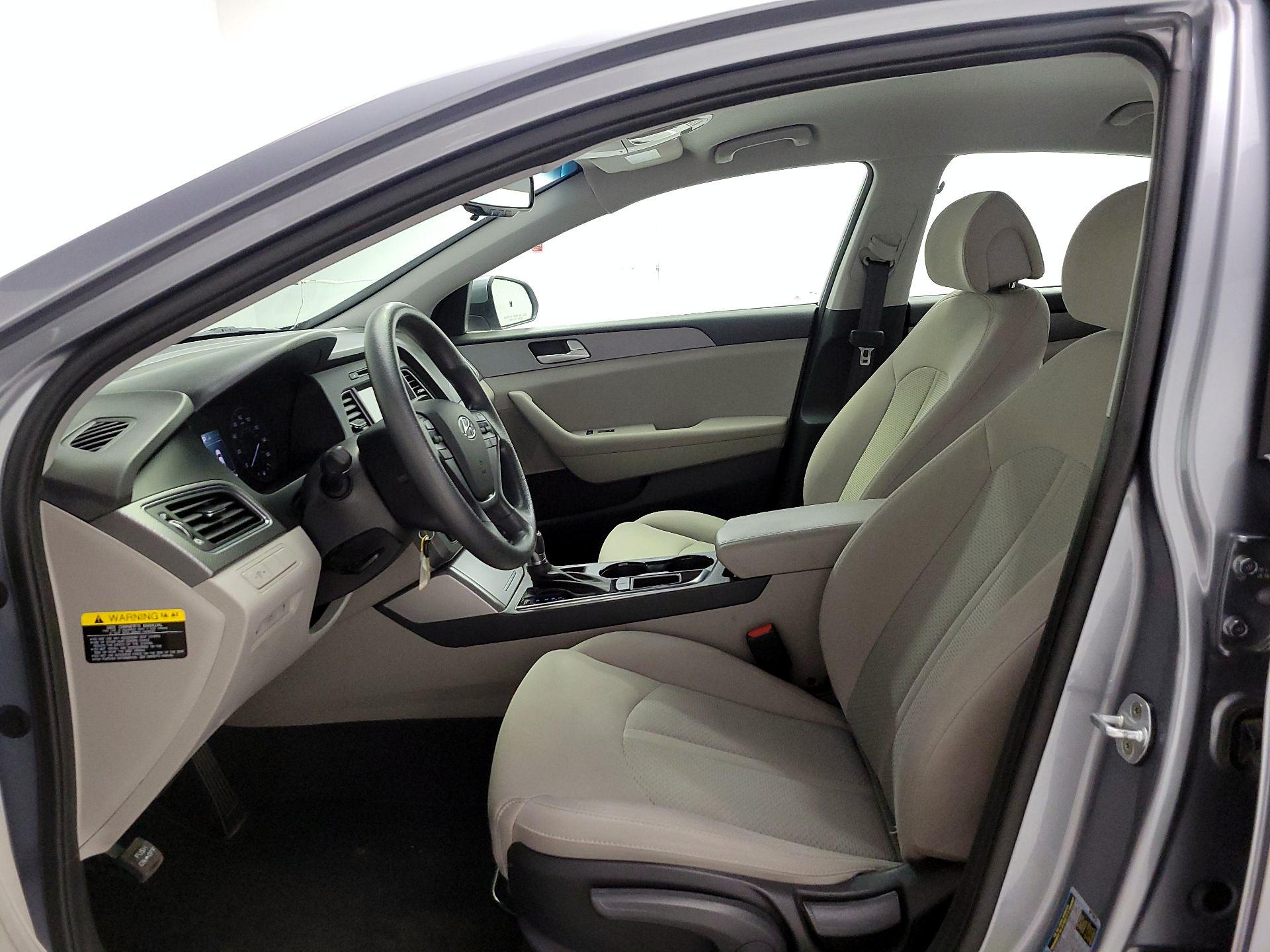 Thumbnail: 2016 Hyundai Sonata - 11