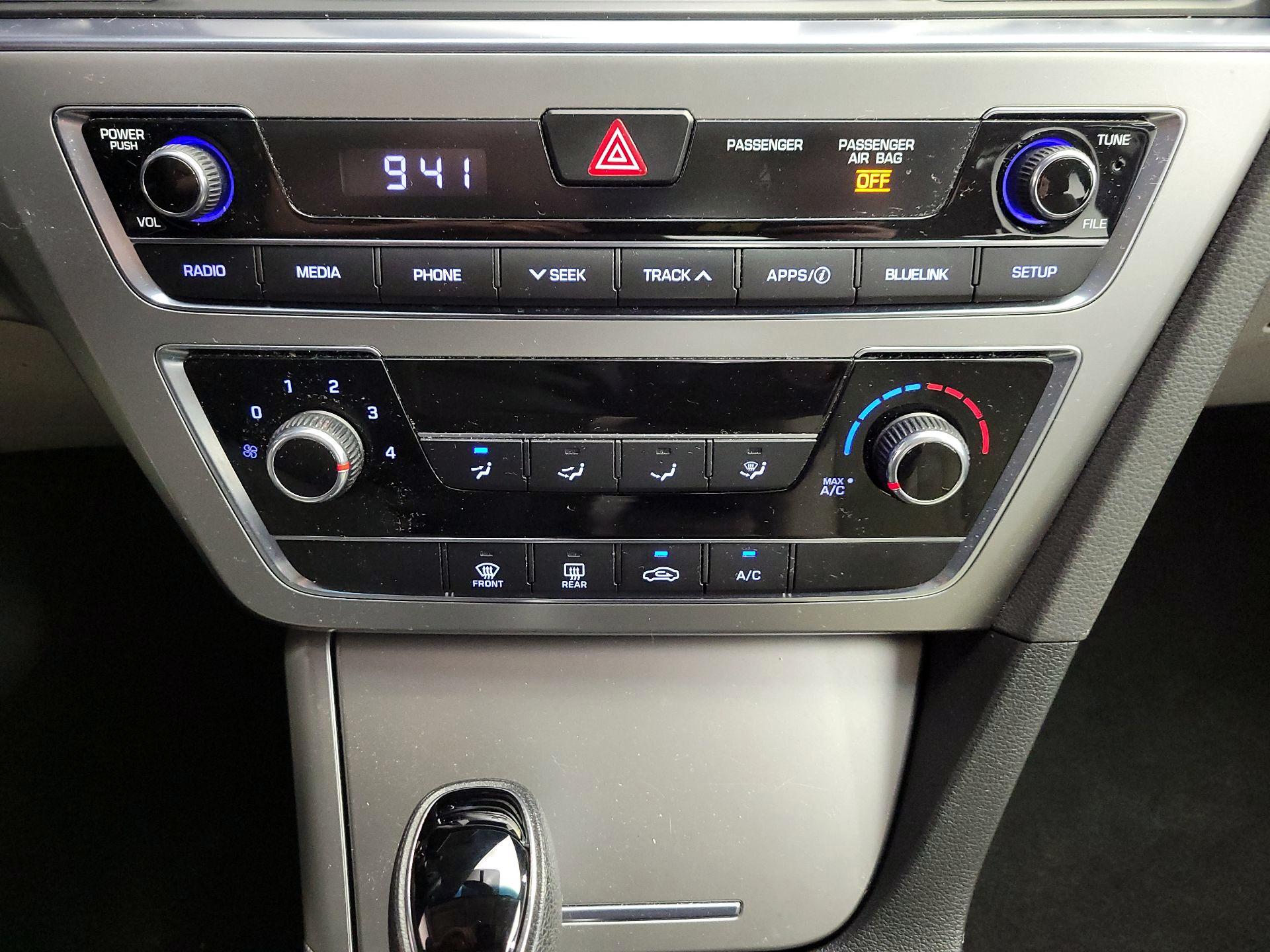 Thumbnail: 2016 Hyundai Sonata - 16