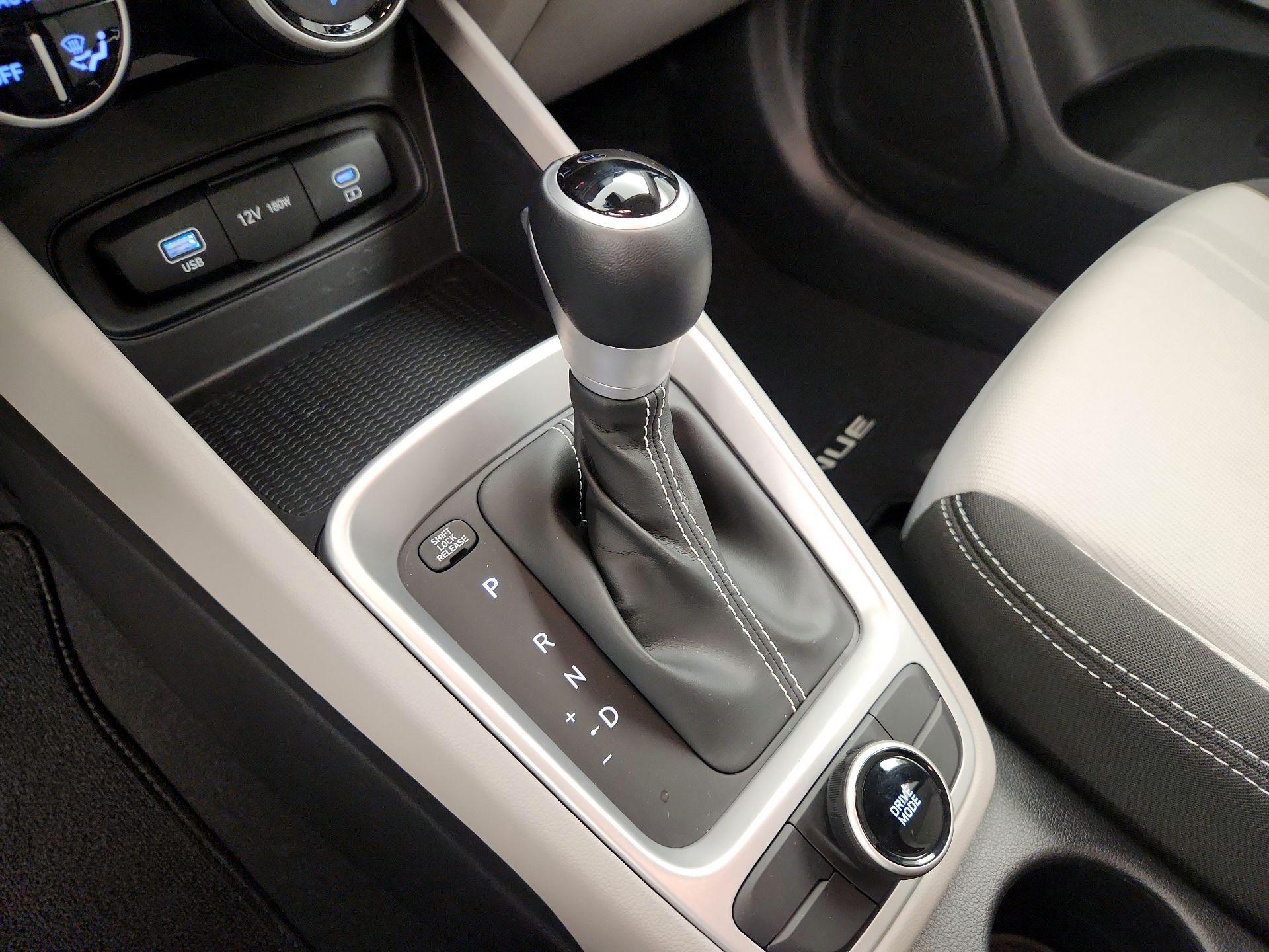 Thumbnail: 2025 Hyundai Venue - 17