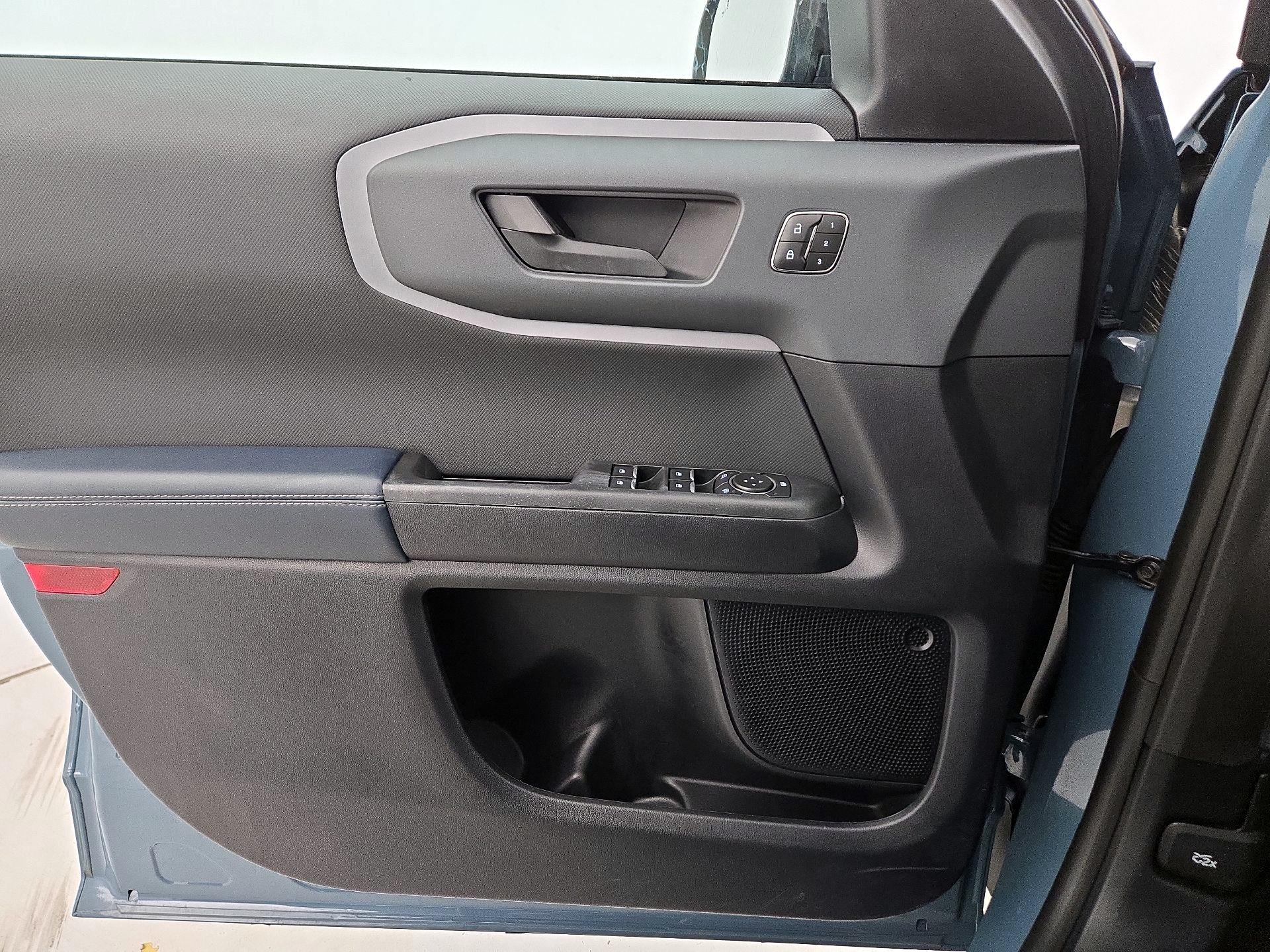 Thumbnail: 2023 Ford Bronco Sport - 12