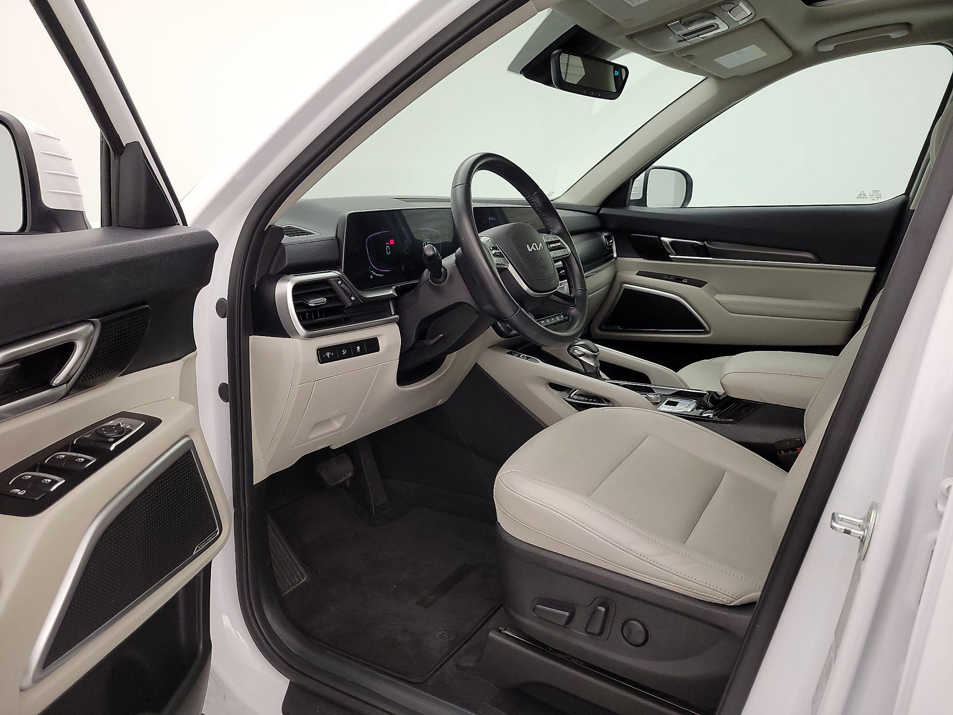 Thumbnail: 2023 Kia Telluride - 11