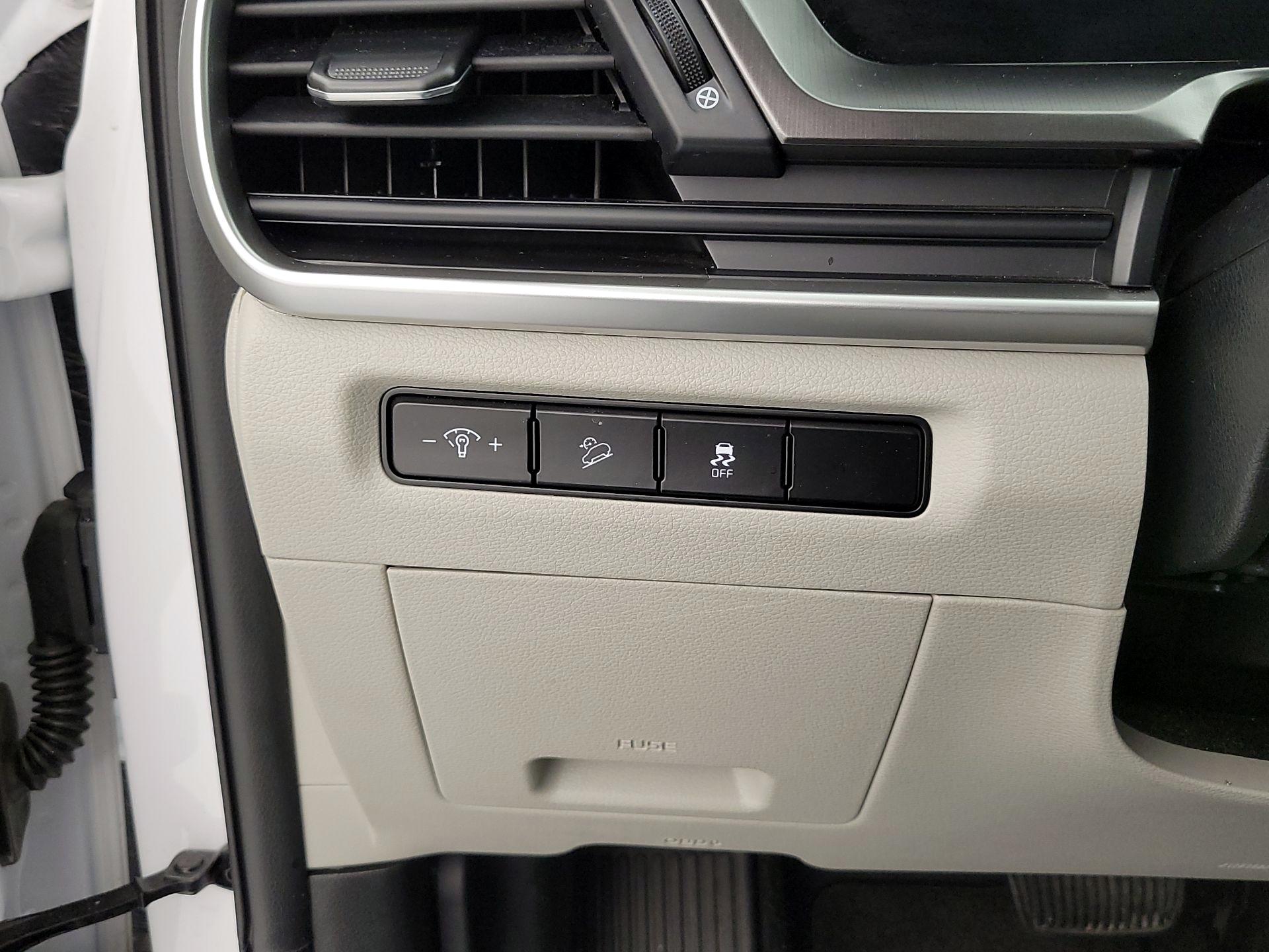 Thumbnail: 2023 Kia Telluride - 13