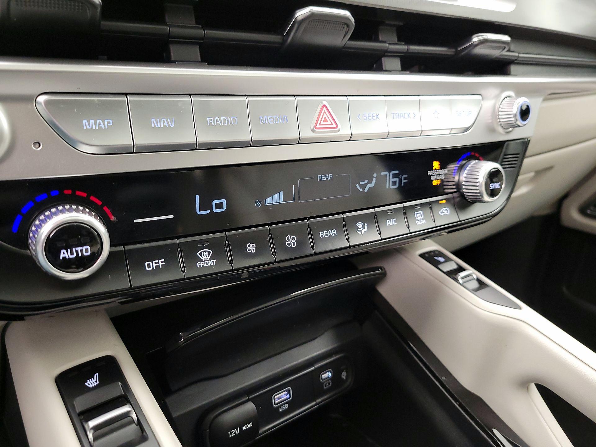 Thumbnail: 2023 Kia Telluride - 17