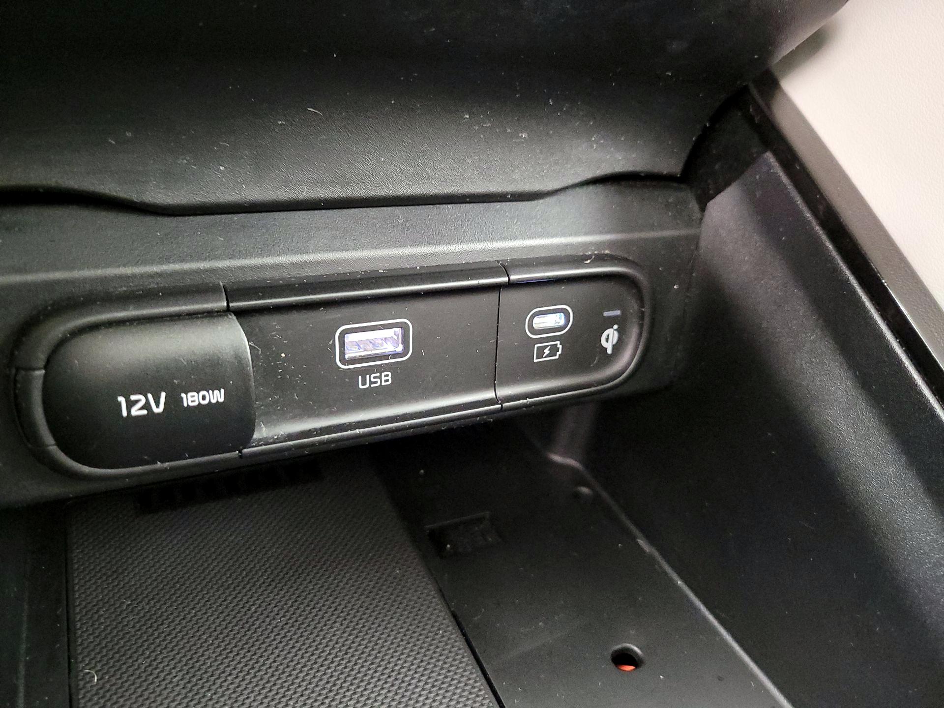 Thumbnail: 2023 Kia Telluride - 19