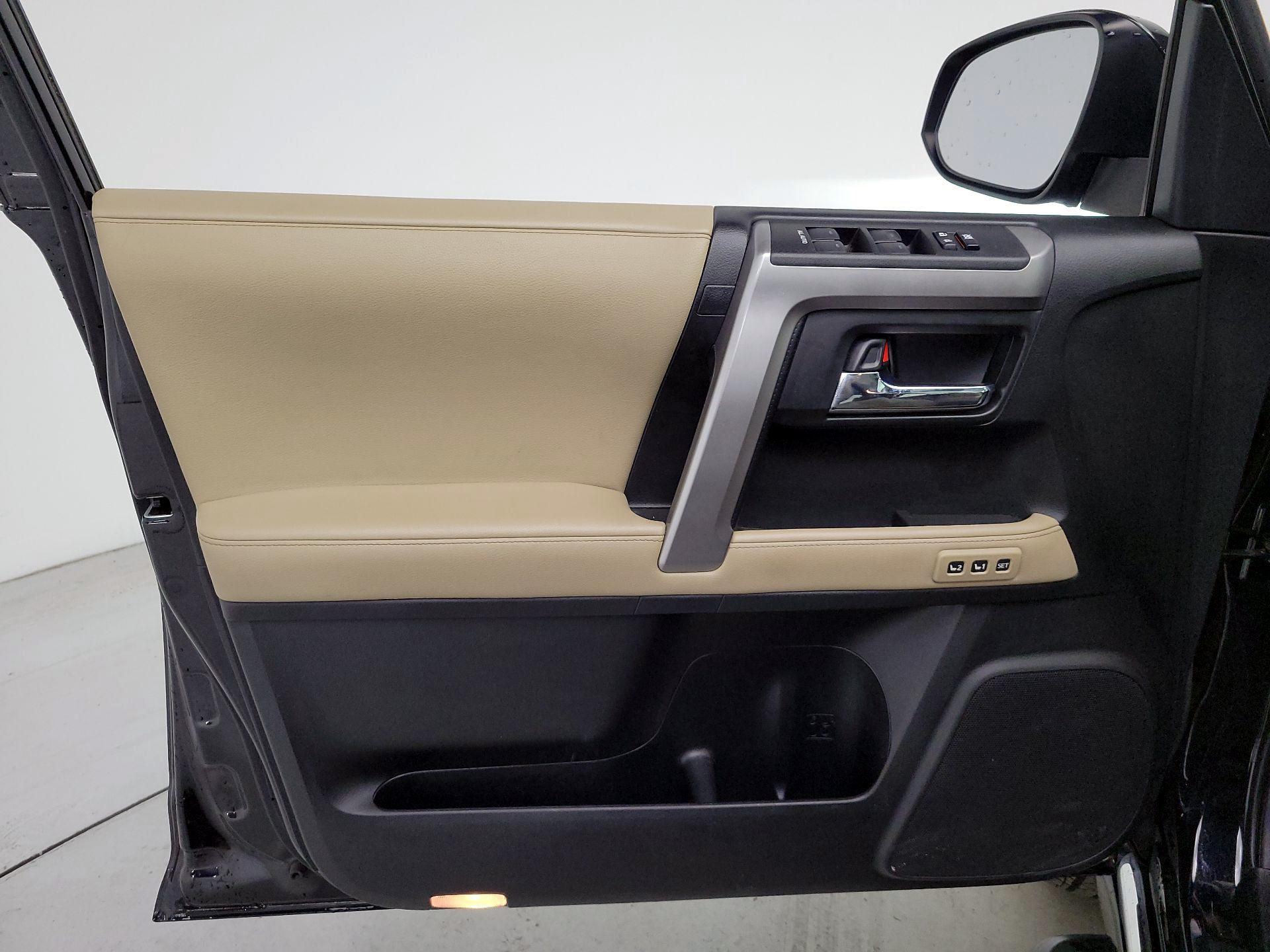 Thumbnail: 2021 Toyota 4Runner - 12