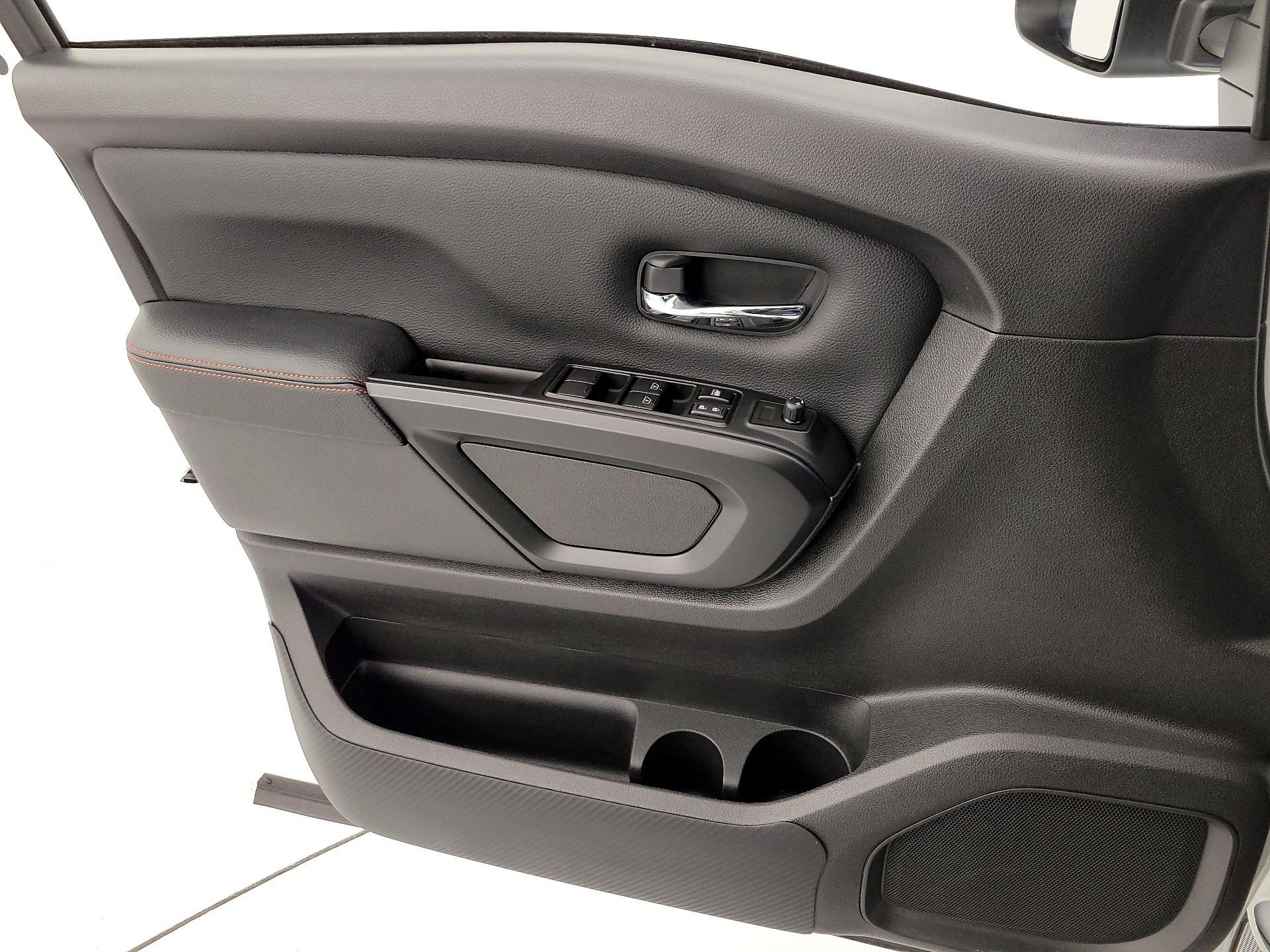 Thumbnail: 2024 Nissan Titan - 12