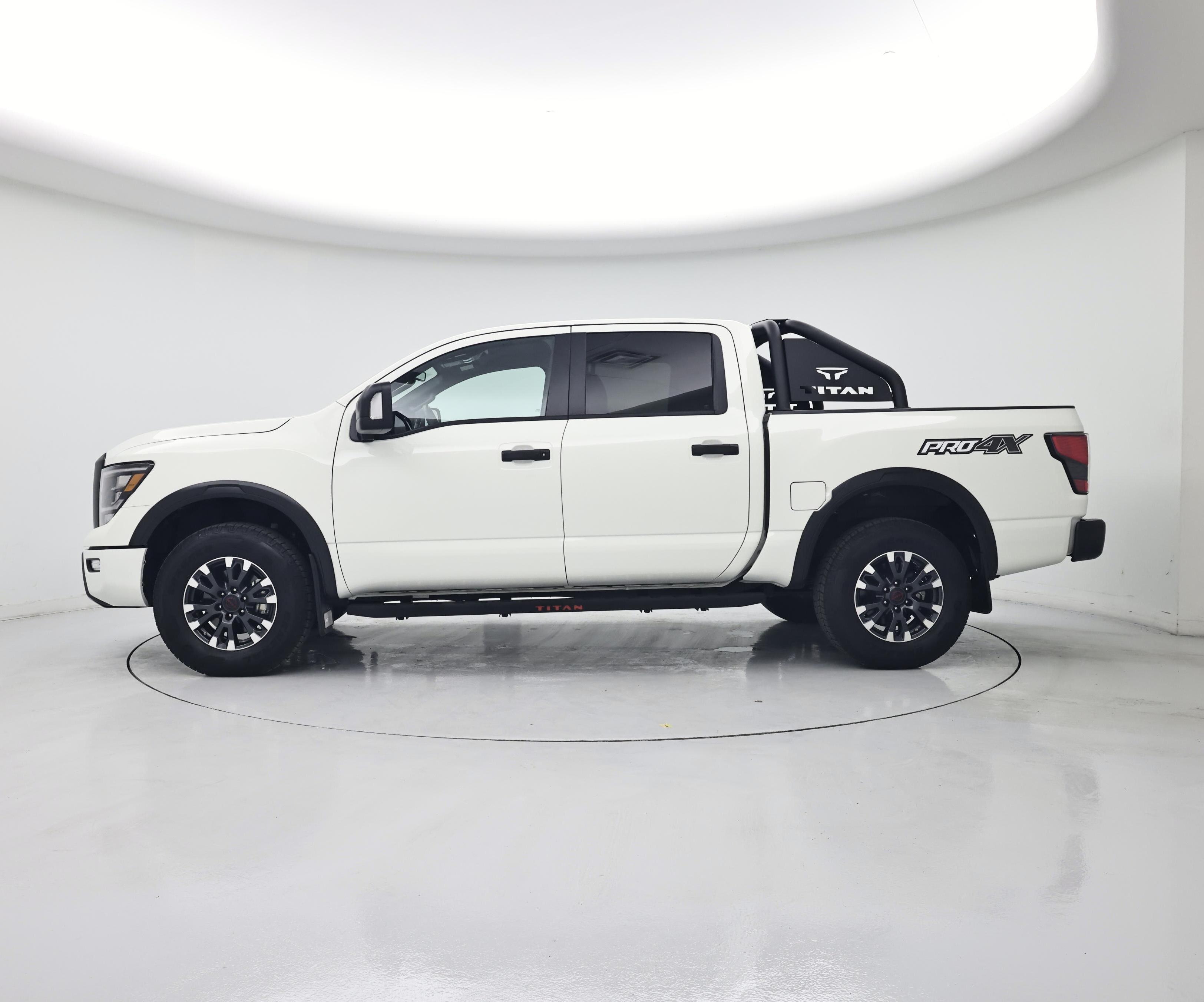 Thumbnail: 2024 Nissan Titan - 3