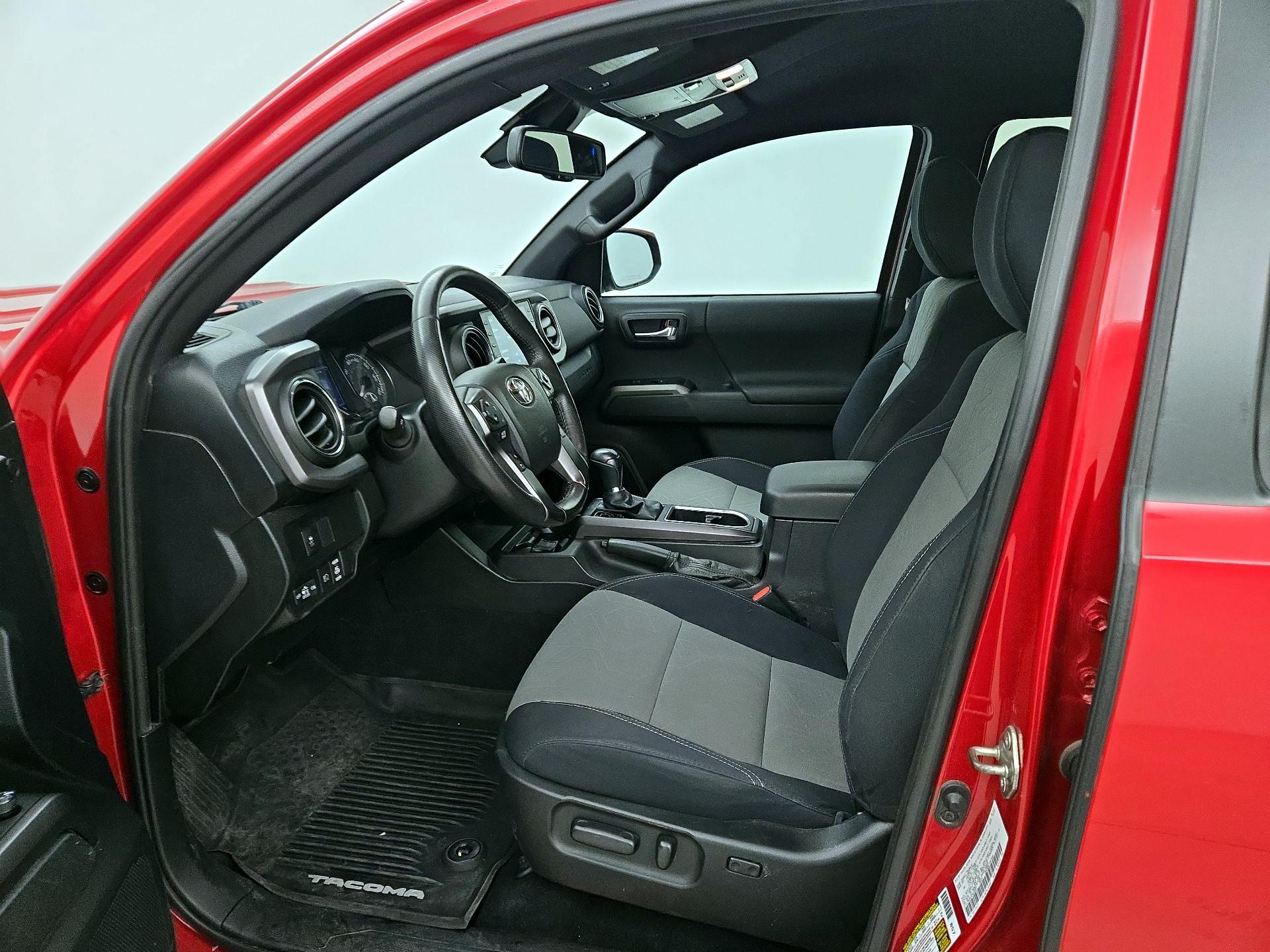 Thumbnail: 2021 Toyota Tacoma - 11