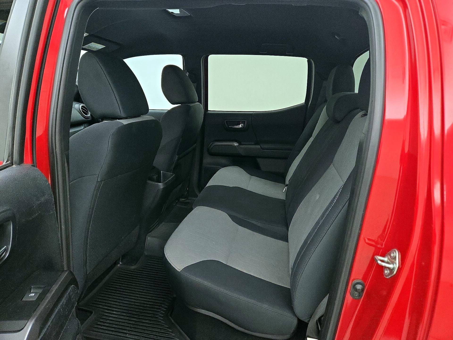 Thumbnail: 2021 Toyota Tacoma - 19