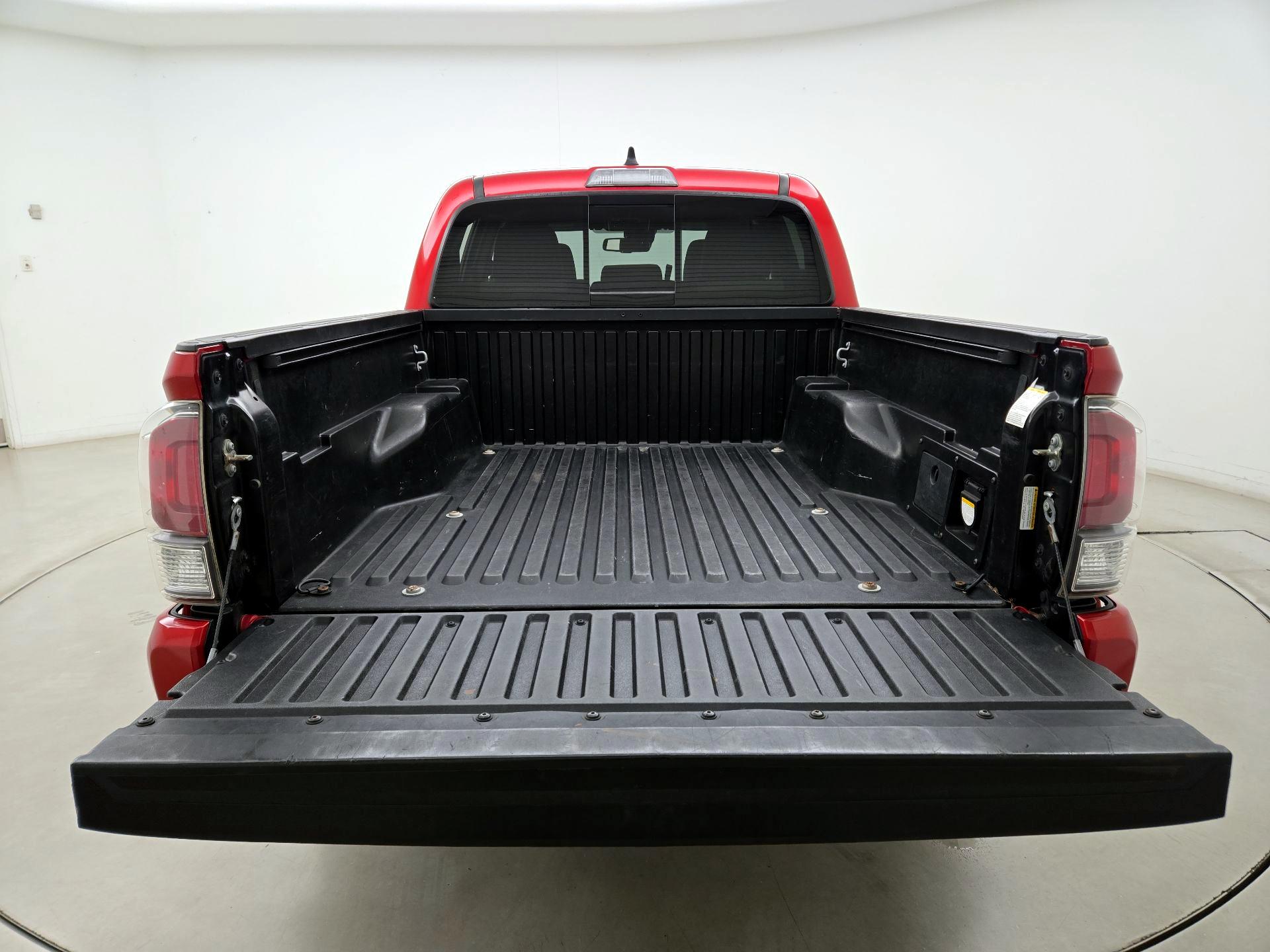 Thumbnail: 2021 Toyota Tacoma - 20