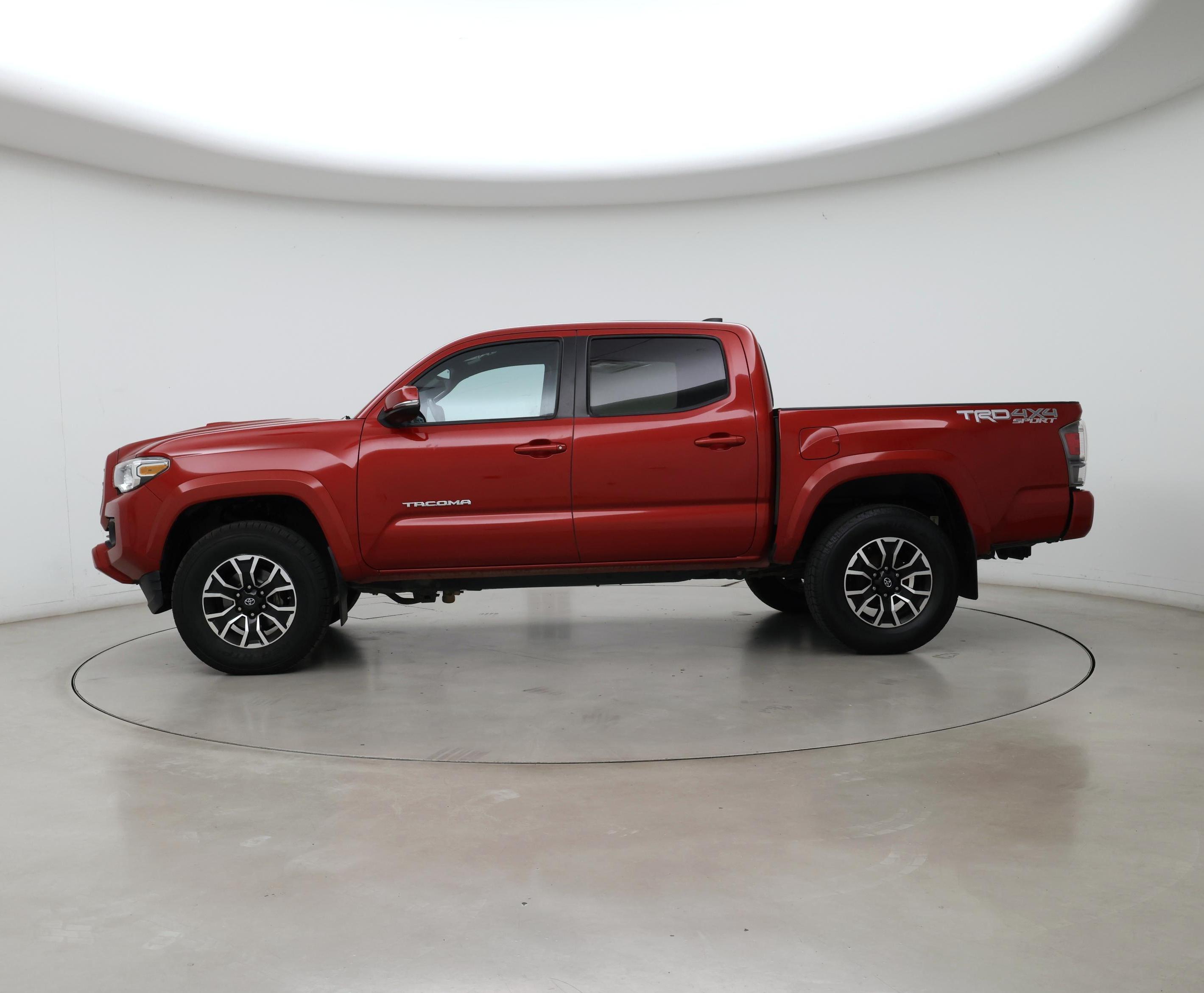 Thumbnail: 2021 Toyota Tacoma - 3