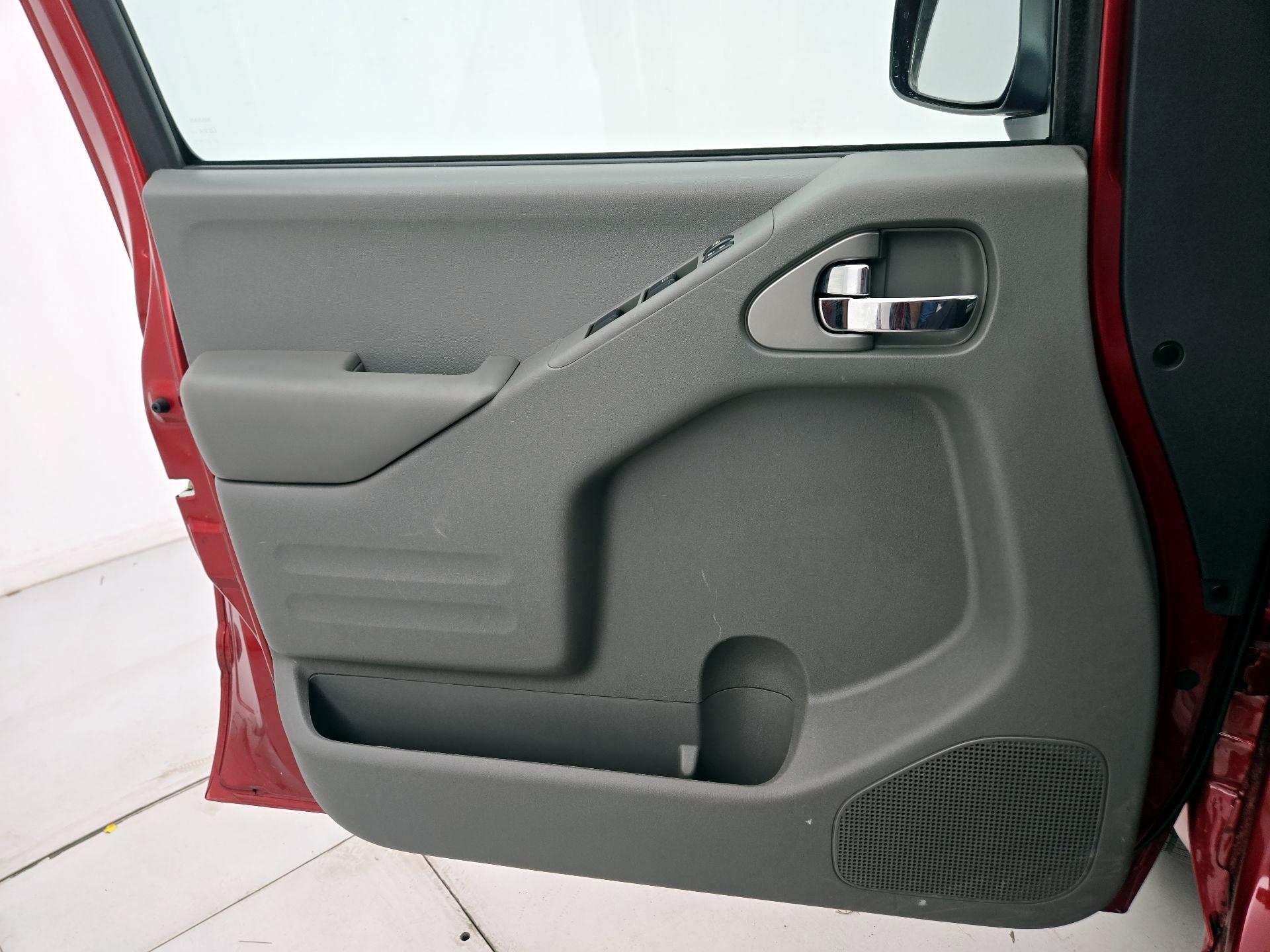 Thumbnail: 2021 Nissan Frontier - 12