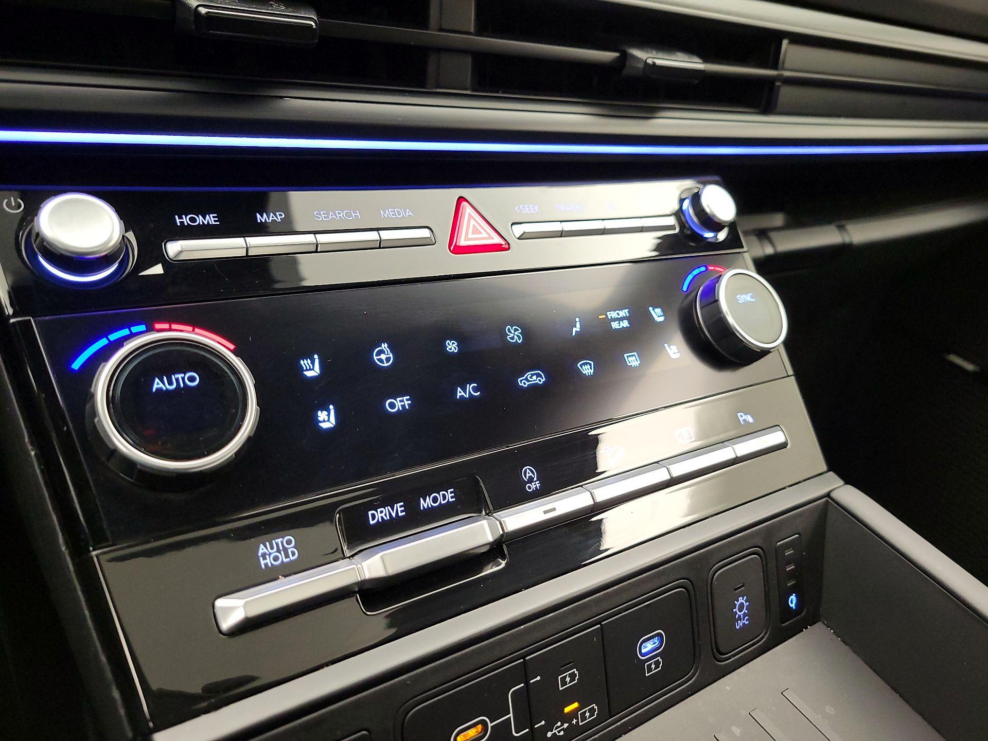 Thumbnail: 2024 Hyundai Santa Fe - 17