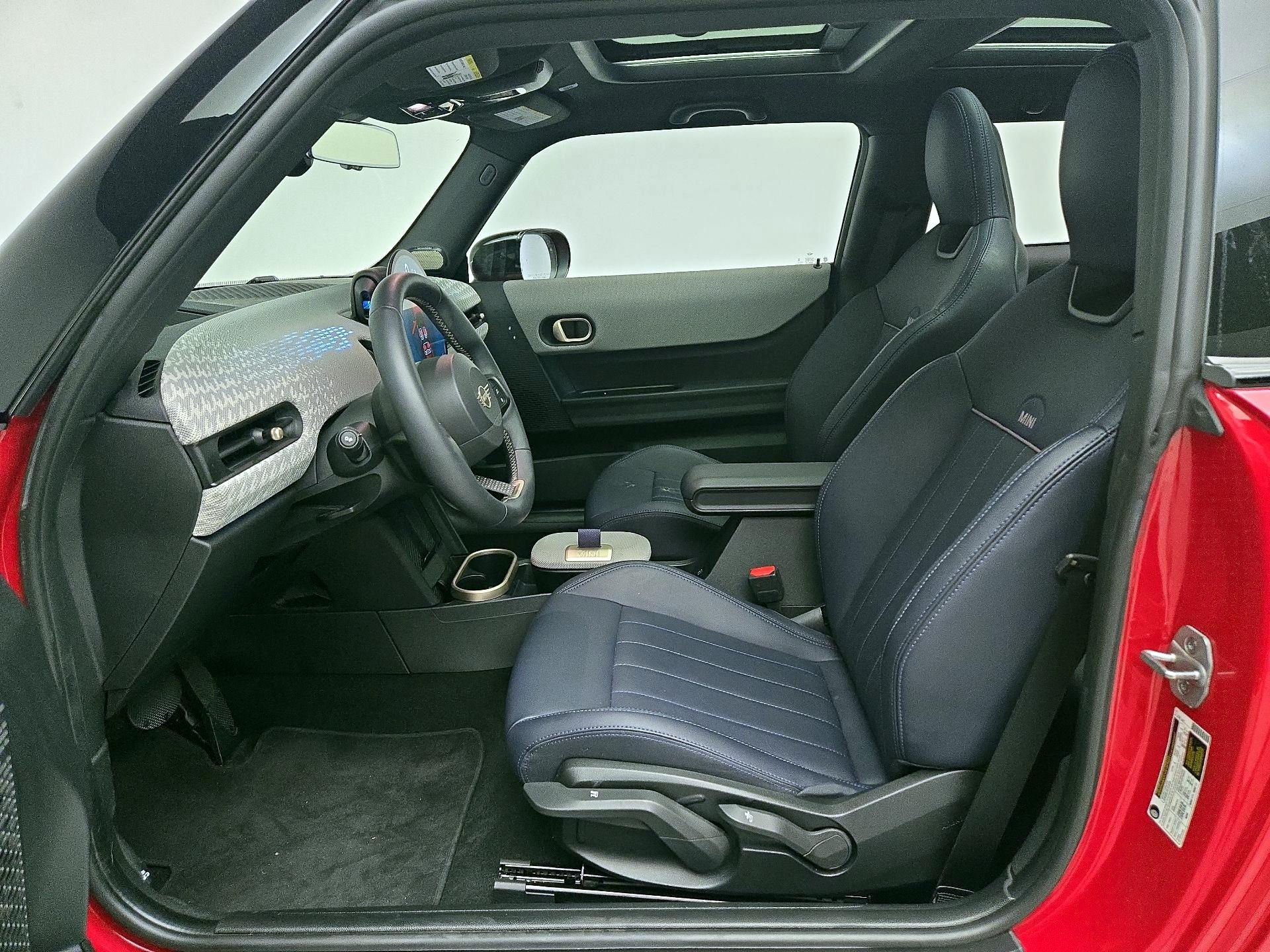 Thumbnail: 2025 MINI Cooper Hardtop - 11