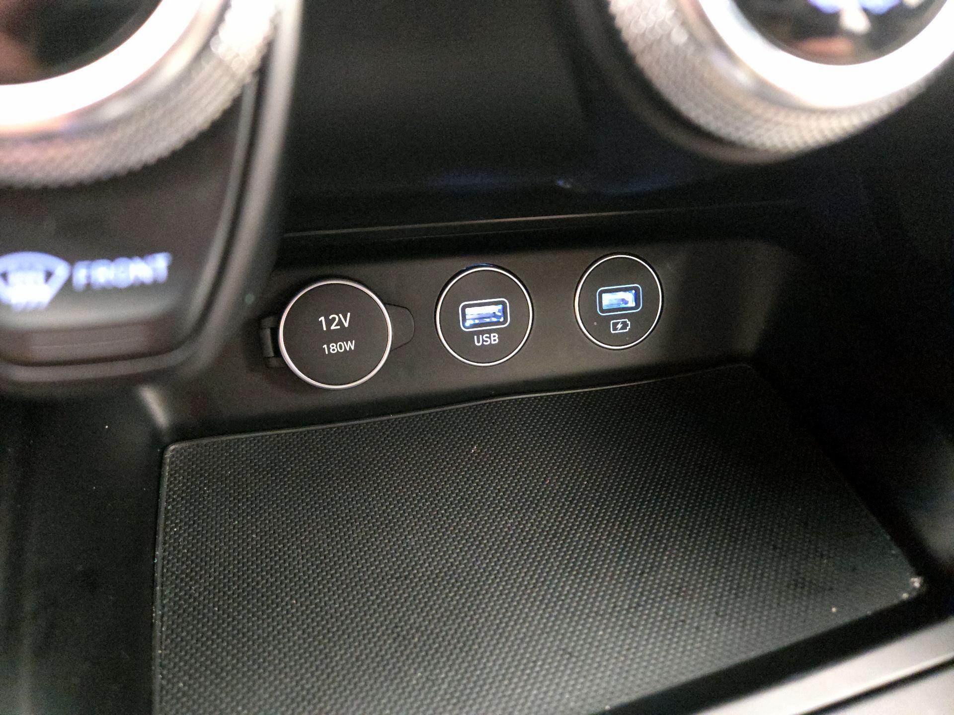 Thumbnail: 2023 Genesis G70 - 19