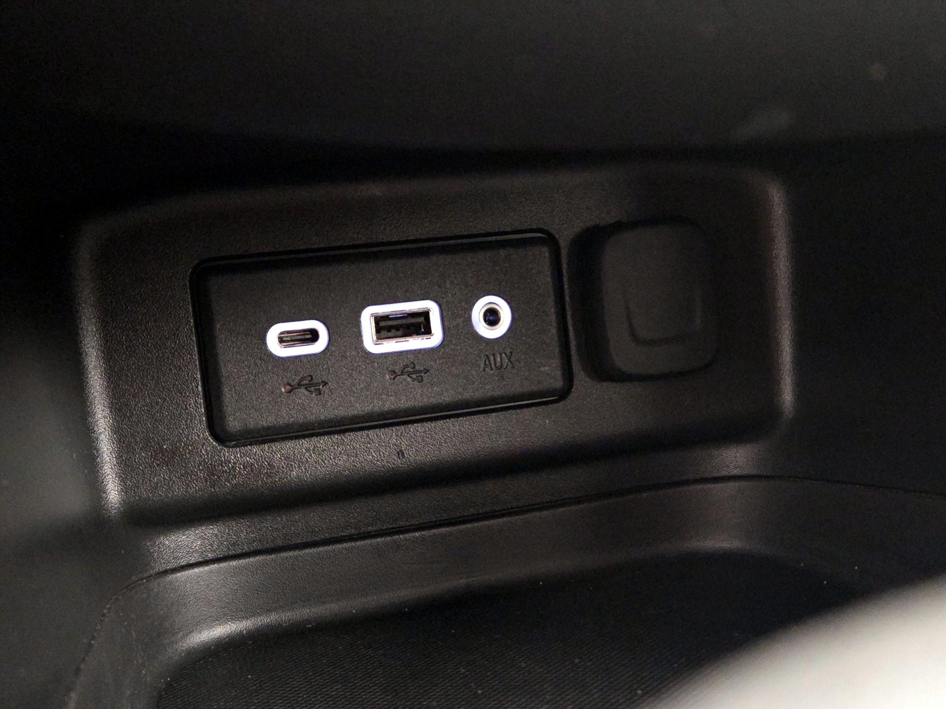 Thumbnail: 2023 Chevrolet Equinox - 18