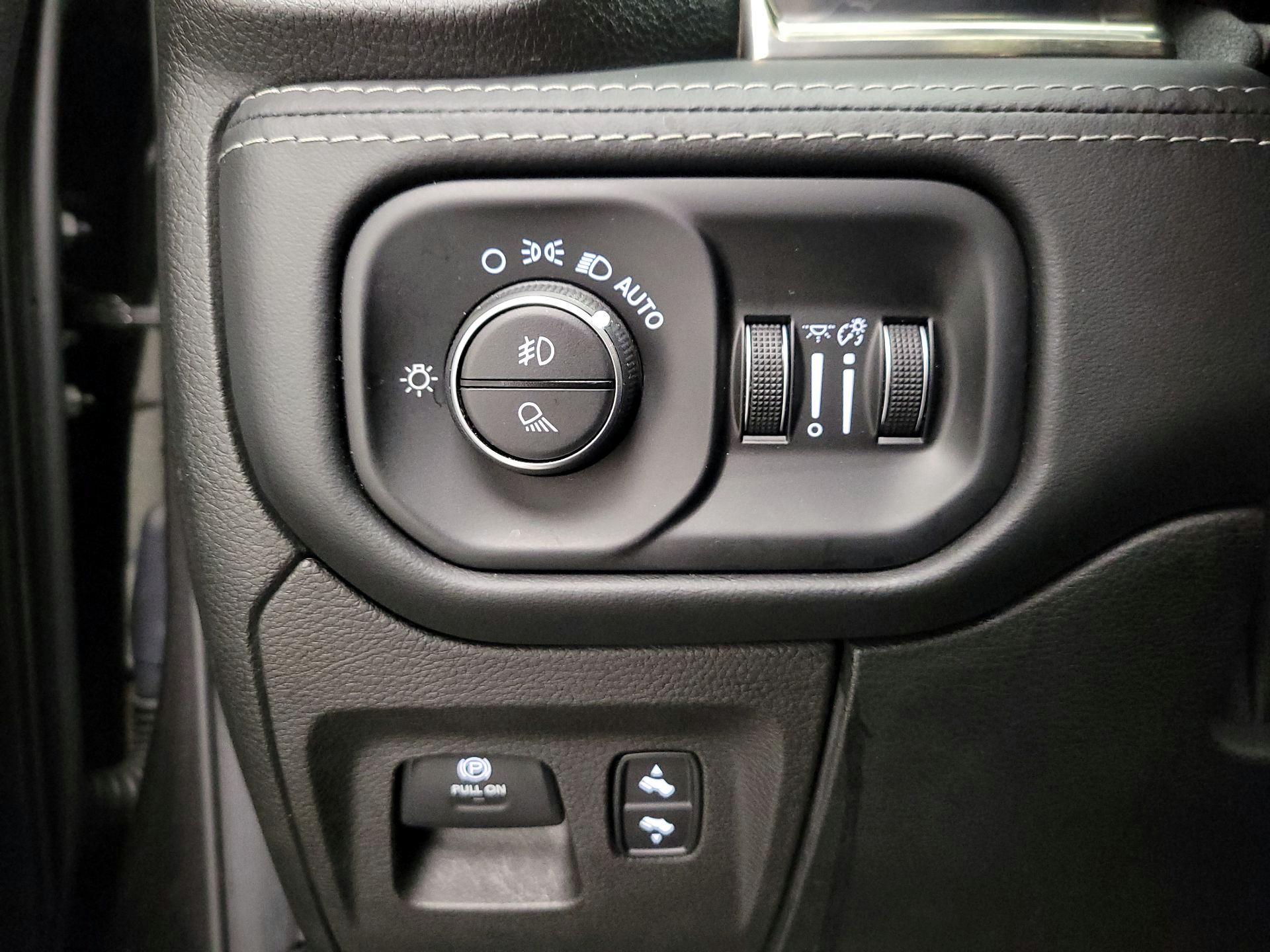 Thumbnail: 2019 RAM 1500 - 13