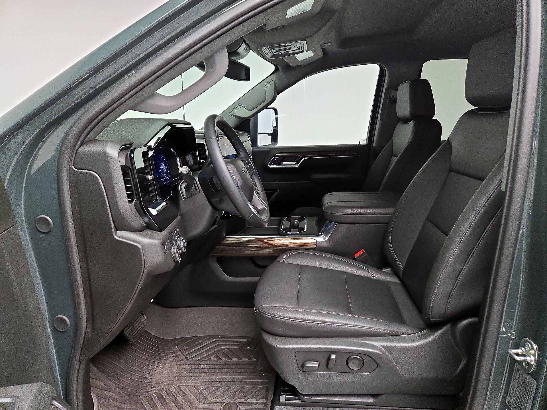 Thumbnail: 2025 Chevrolet Silverado 2500 - 11