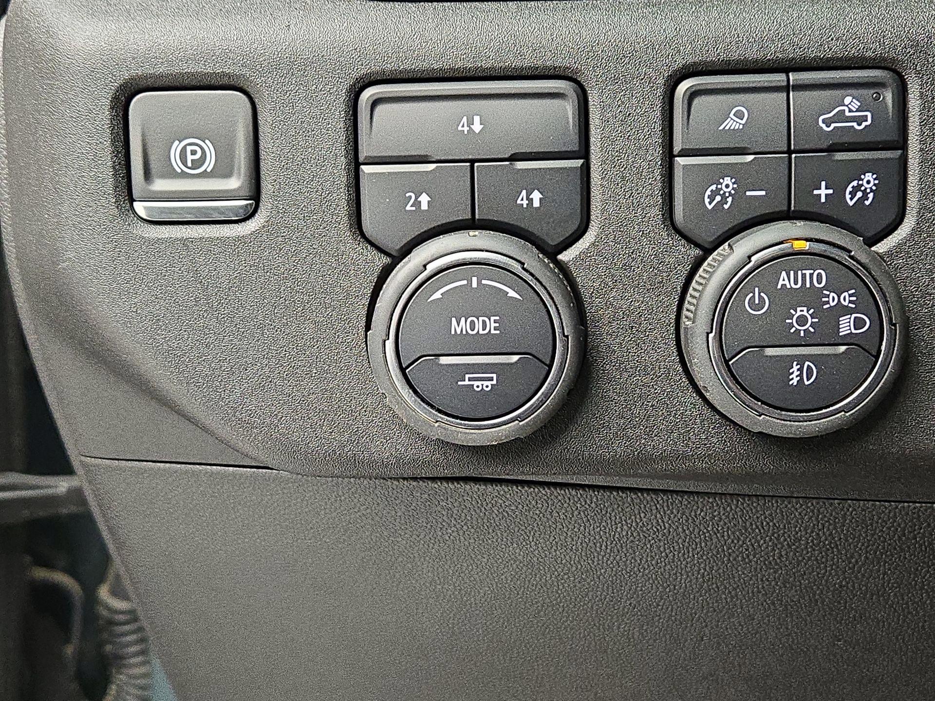 Thumbnail: 2025 Chevrolet Silverado 2500 - 13