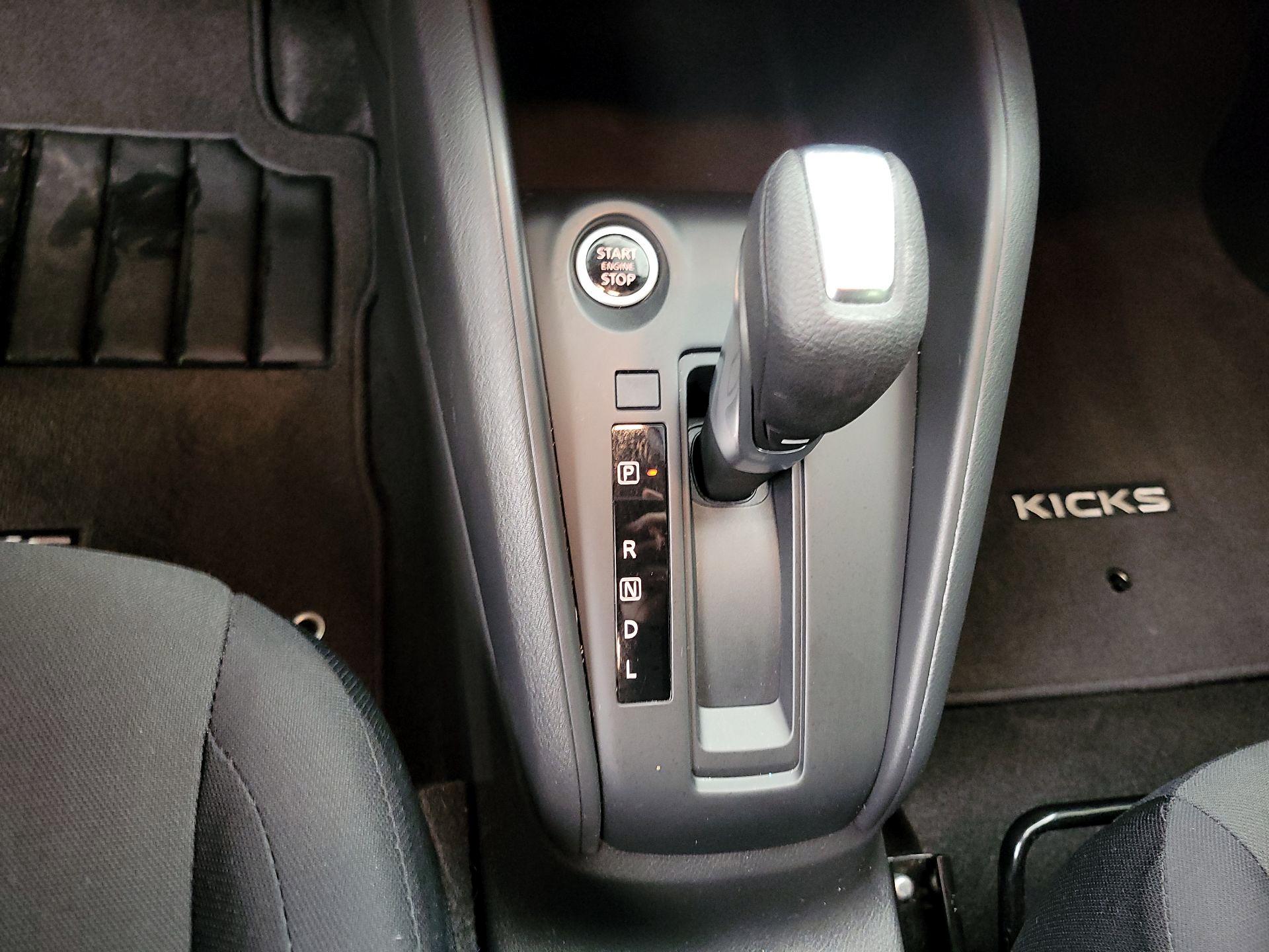 Thumbnail: 2025 Nissan Kicks - 17